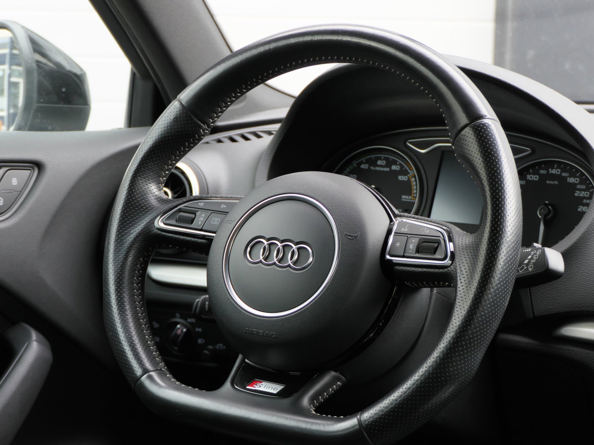 Foto van Audi A3 Sportback E-tron