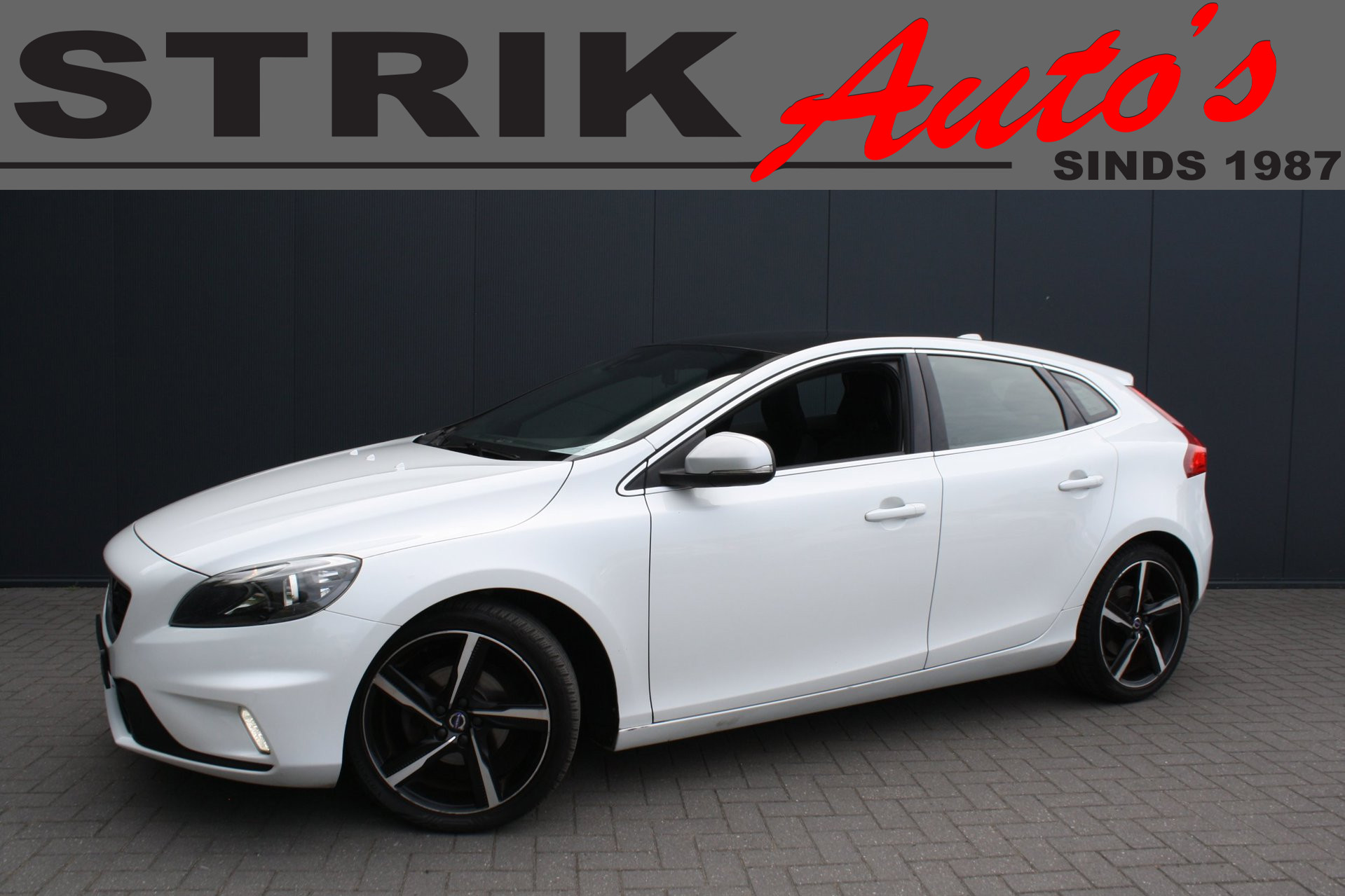 Volvo V40 2.0 D2 R-Design Business -PANORAMA - TREKHAAK - PDC 2015 - voorkant