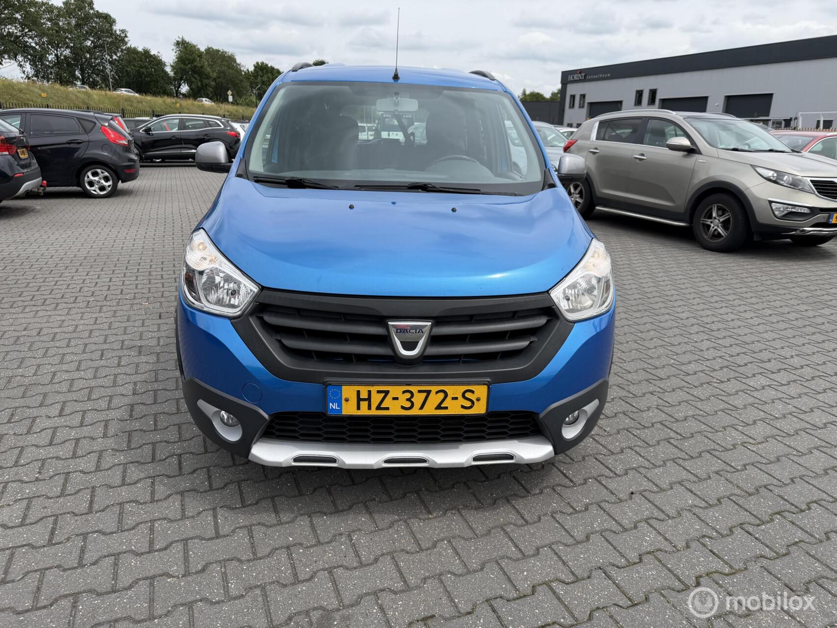 Dacia Lodgy 1.2 TCe Stepway 7p. camera navi 7 persoons 2016 - voorkant