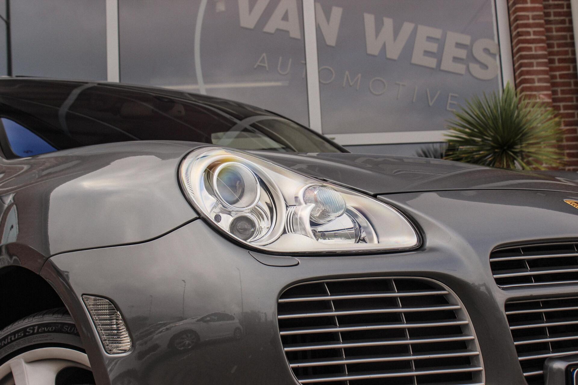 Foto van Porsche Cayenne Turbo
