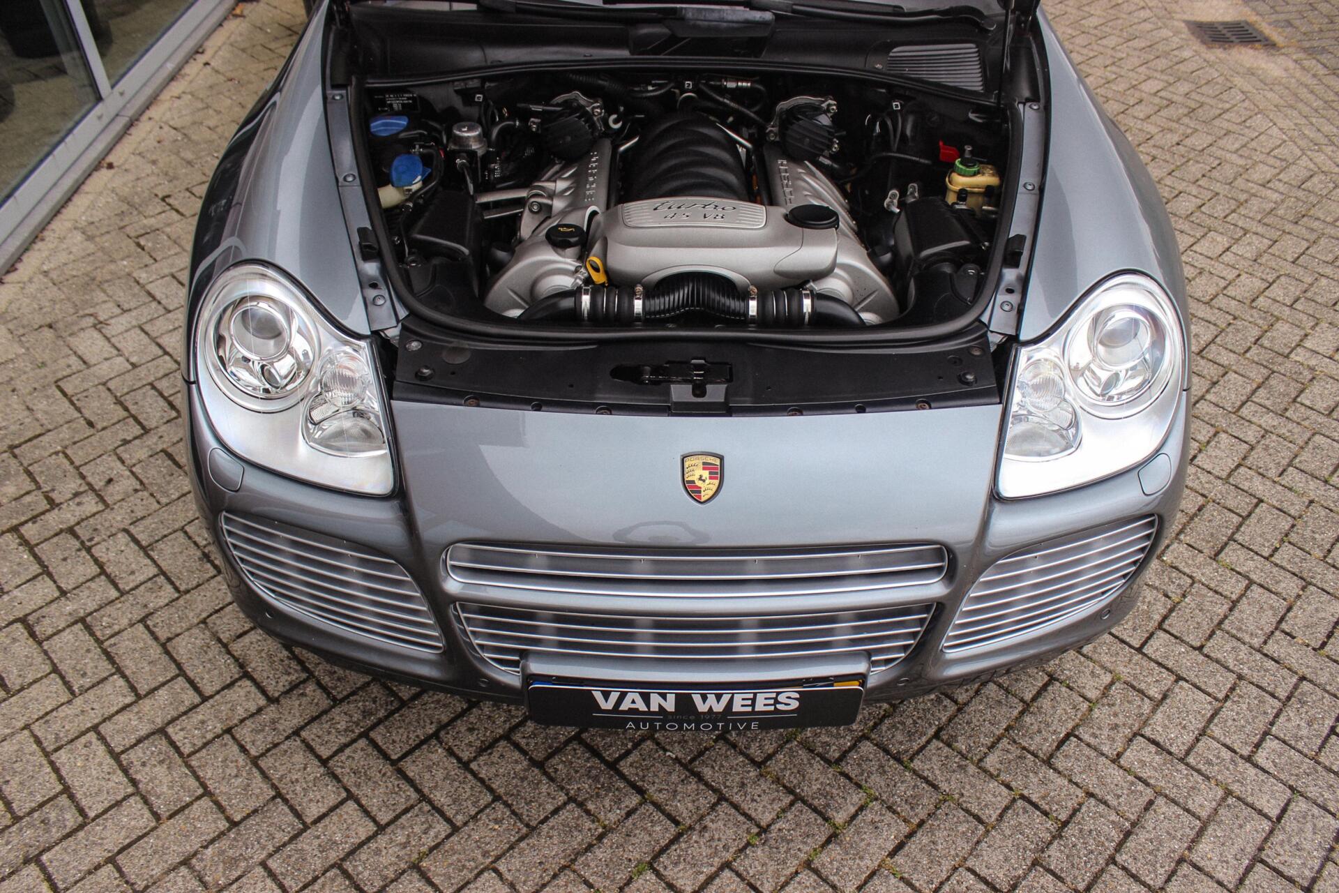 Foto van Porsche Cayenne Turbo