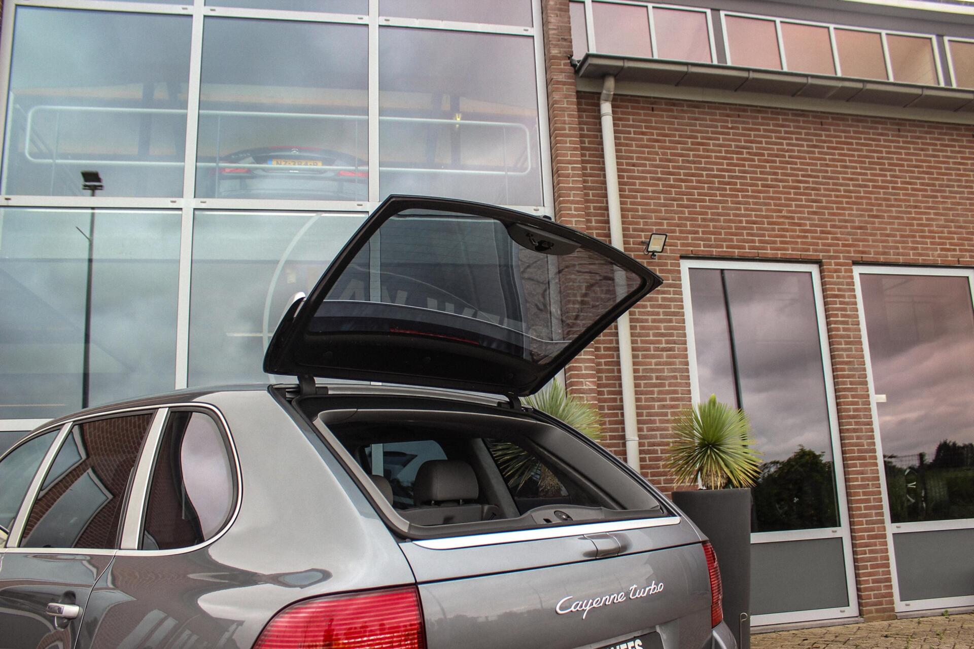 Foto van Porsche Cayenne Turbo
