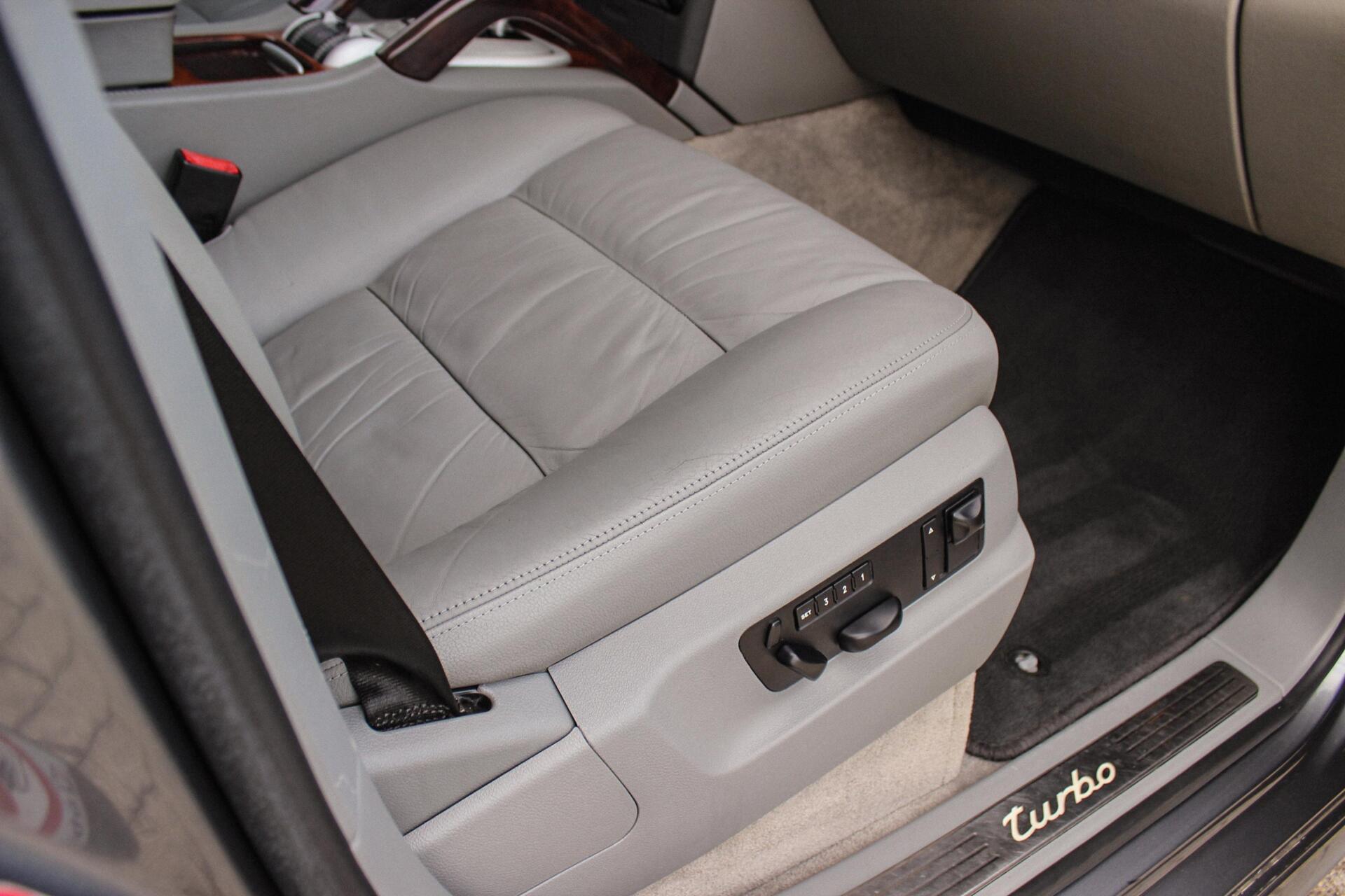 Foto van Porsche Cayenne Turbo
