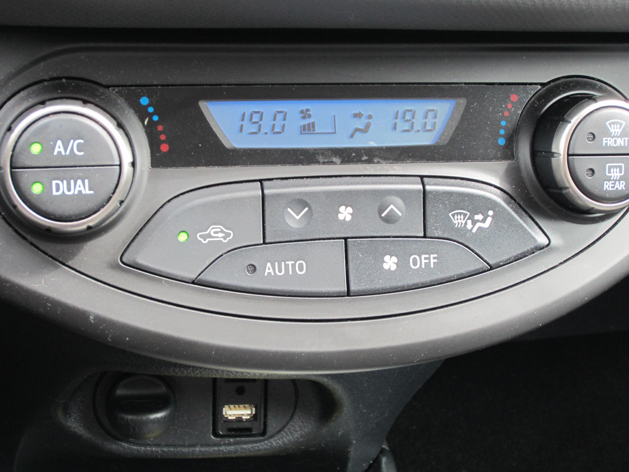 Foto van Toyota Toyota Yaris Hybrid