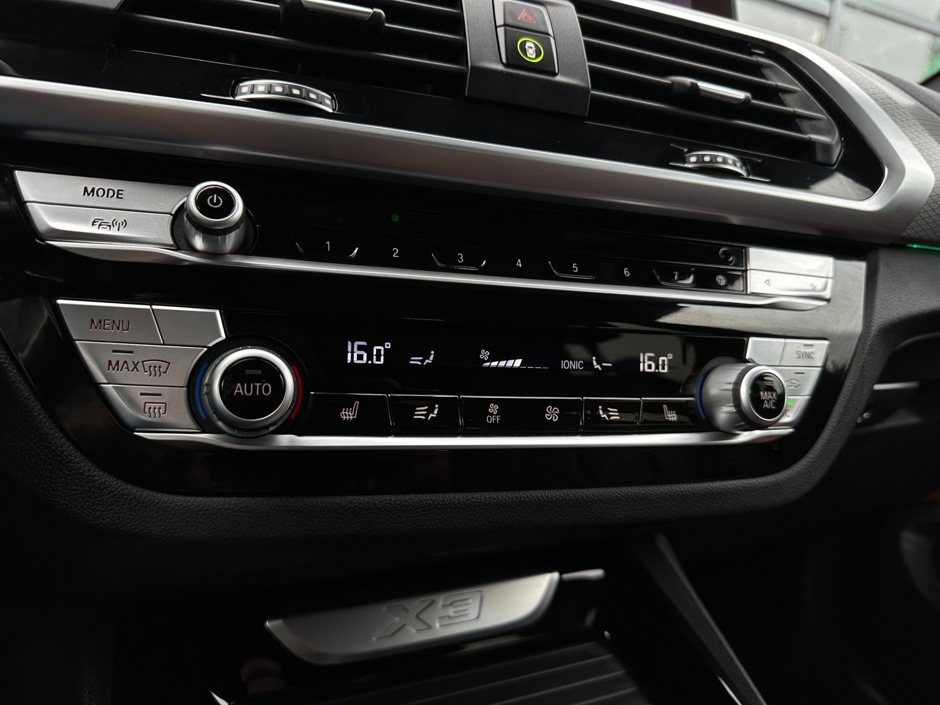 Foto van BMW X3 Xdrive30e