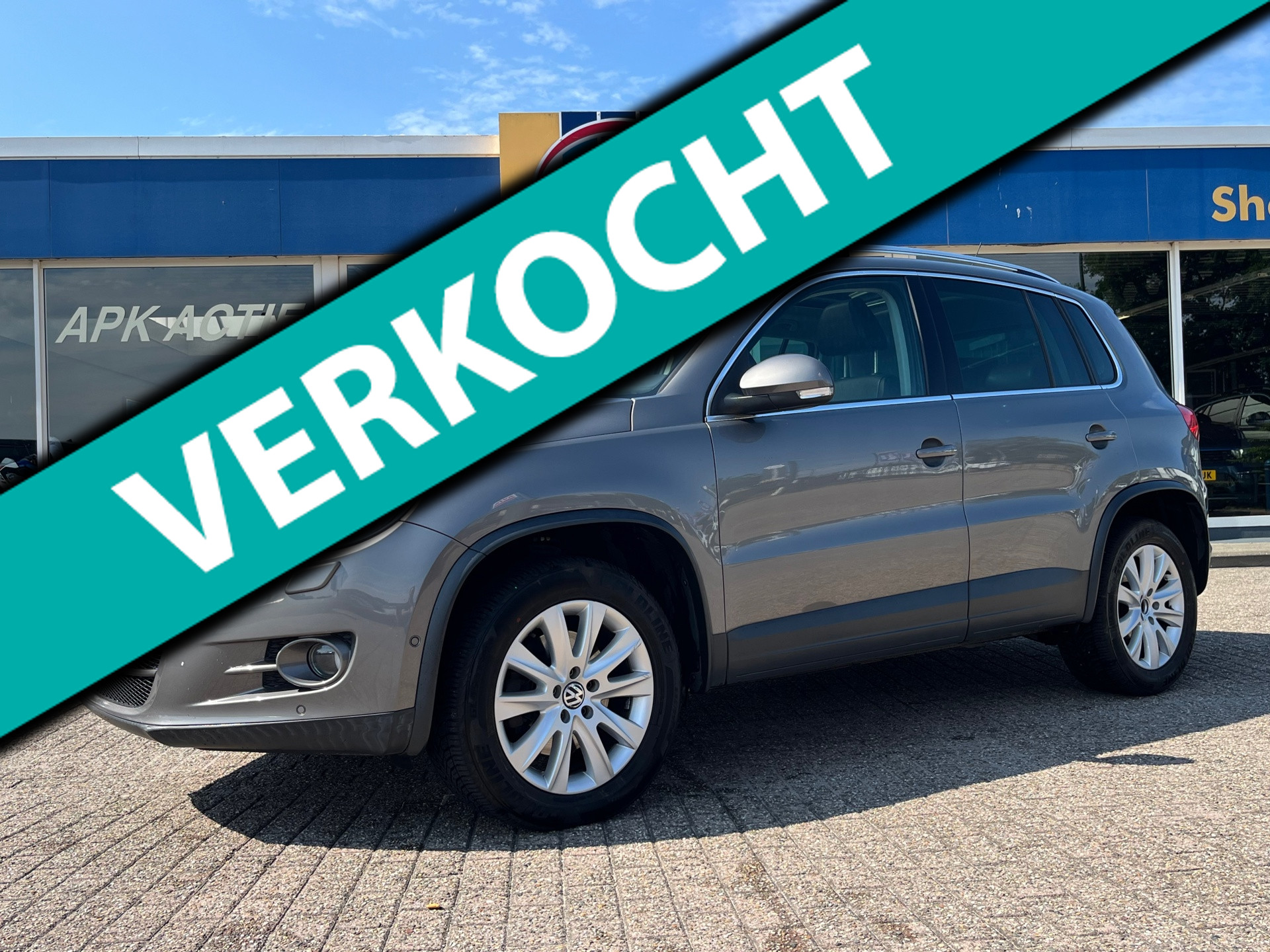 Volkswagen Tiguan 2.0 TSI Track&Field 4Motion | PanoramaDak | Leder | Camera | 2009 - voorkant