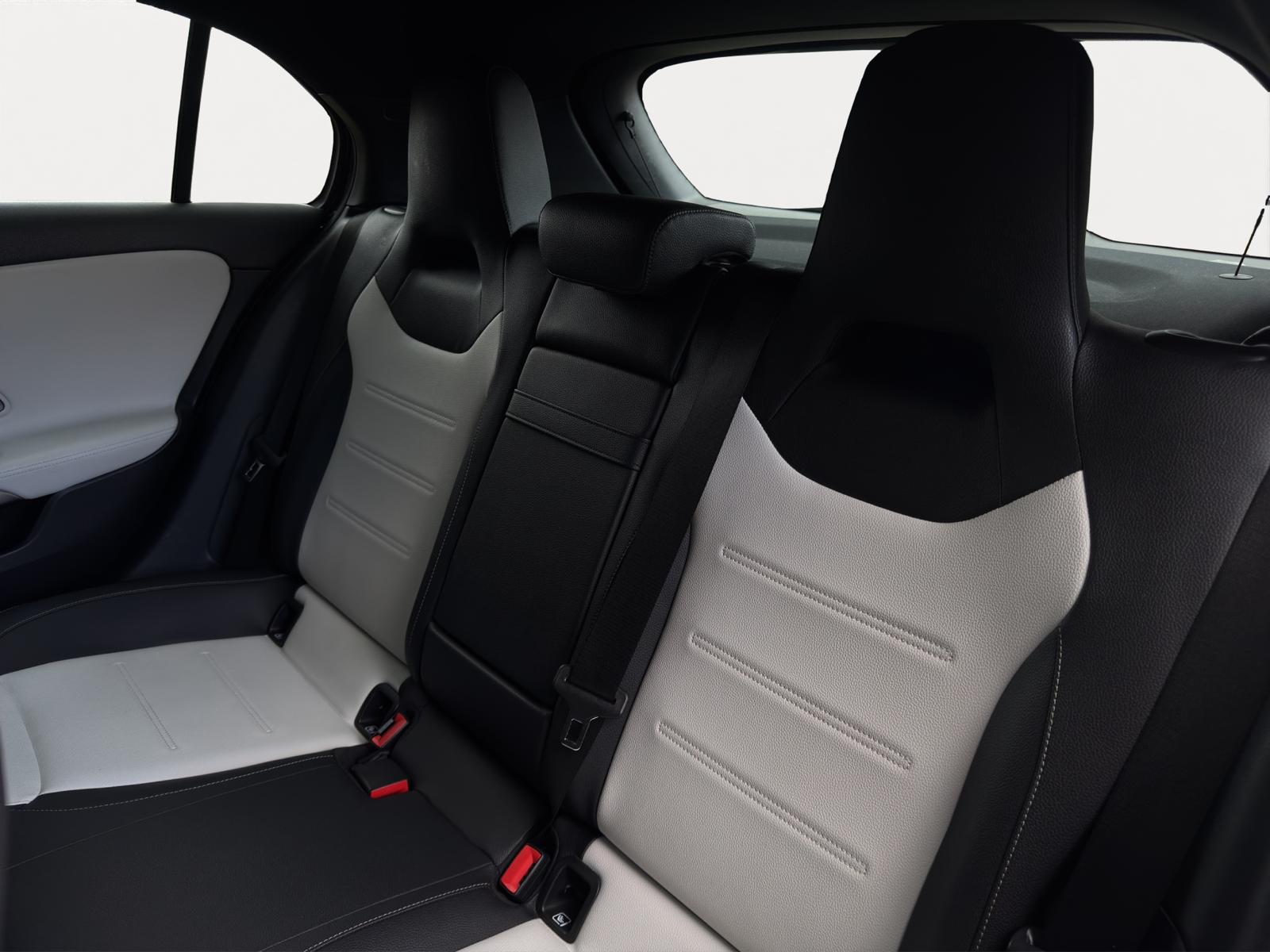 Foto van Mercedes-Benz A 200