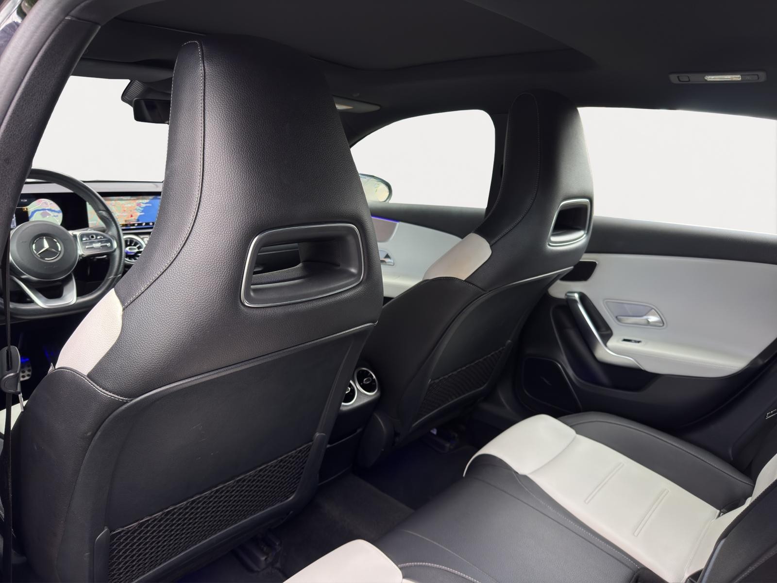 Foto van Mercedes-Benz A 200