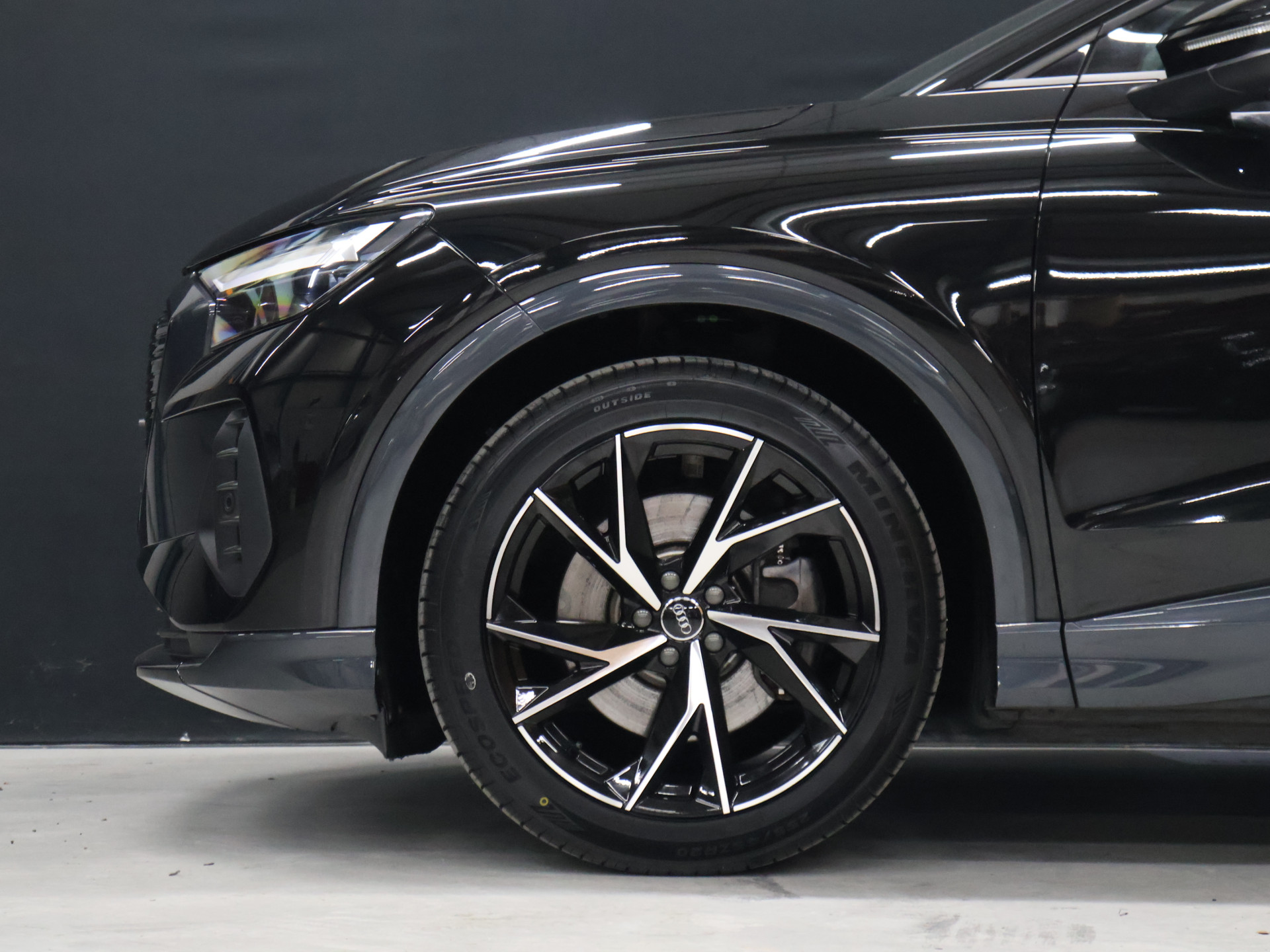 Foto van Audi Q4 40 E-tron