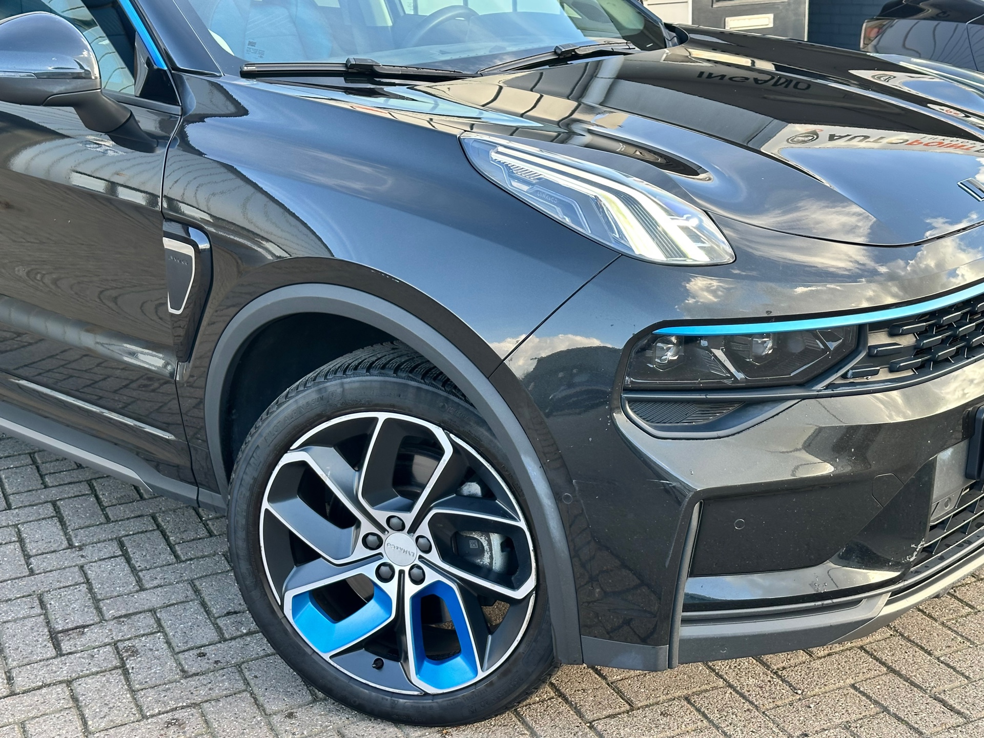 Foto van Lynk&co LYNK & Co 01