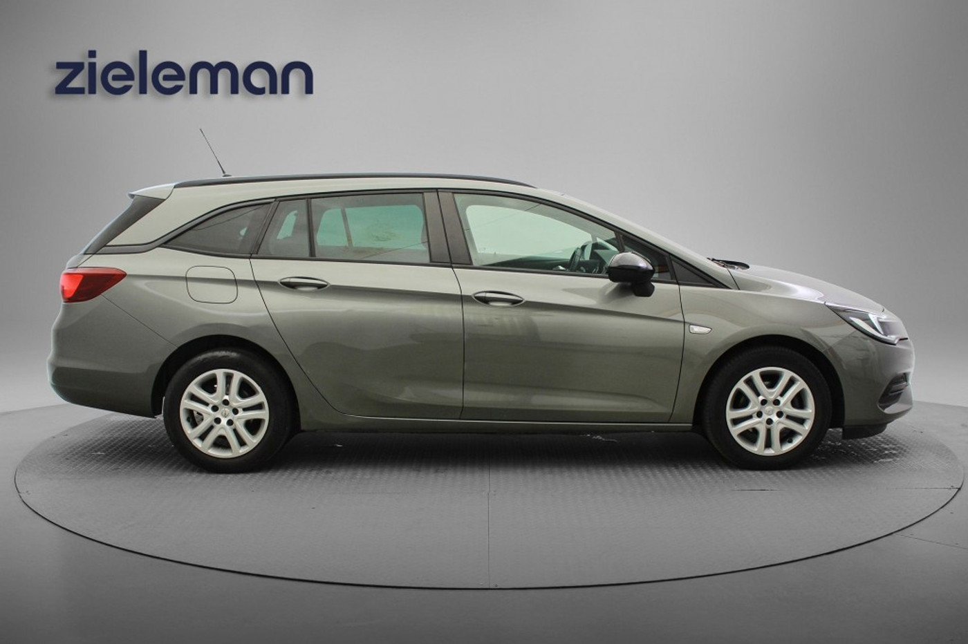 Foto van Opel Astra Sports Tourer