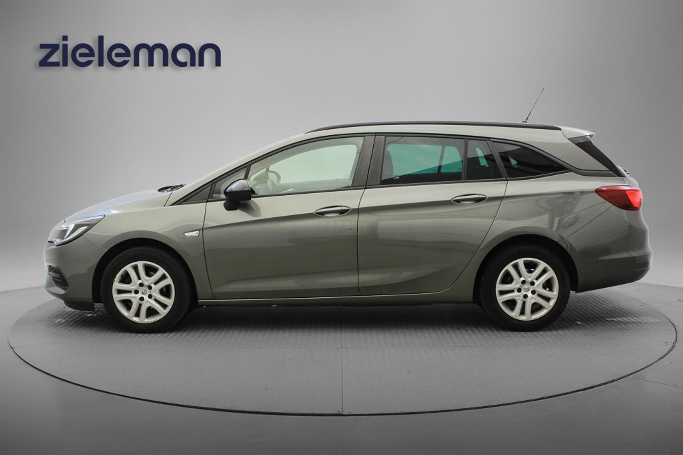 Foto van Opel Astra Sports Tourer