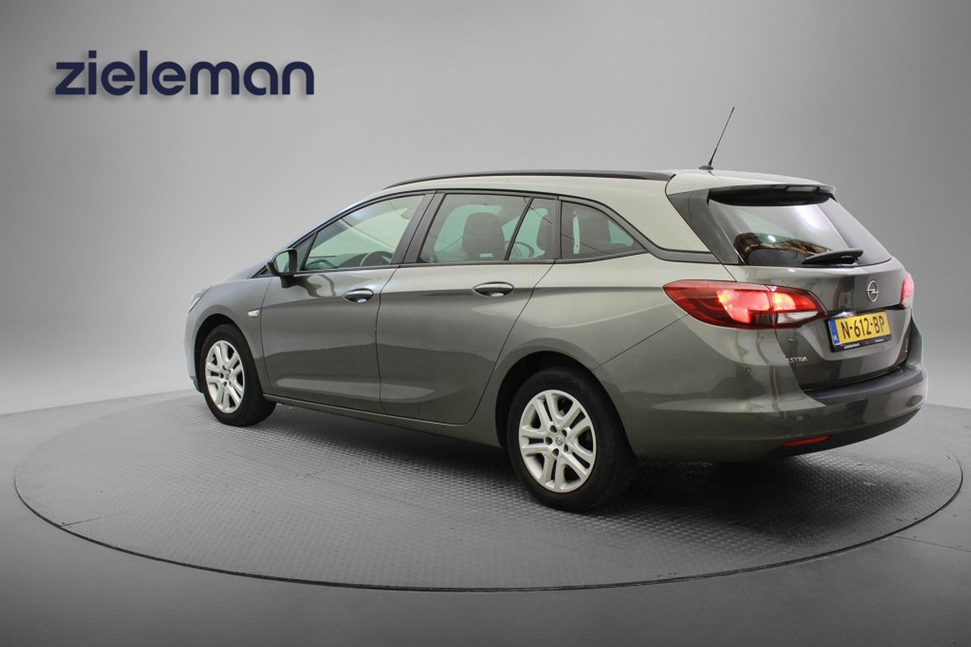 Foto van Opel Astra Sports Tourer
