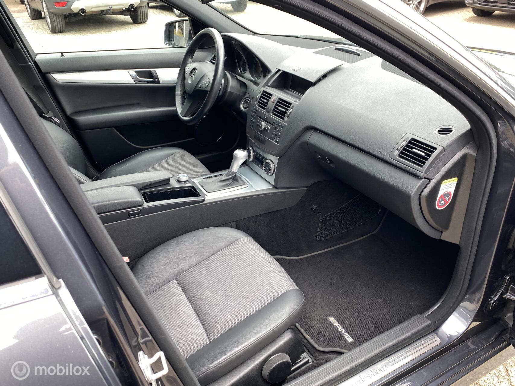 Foto van Mercedes-Benz C 180 Kompressor