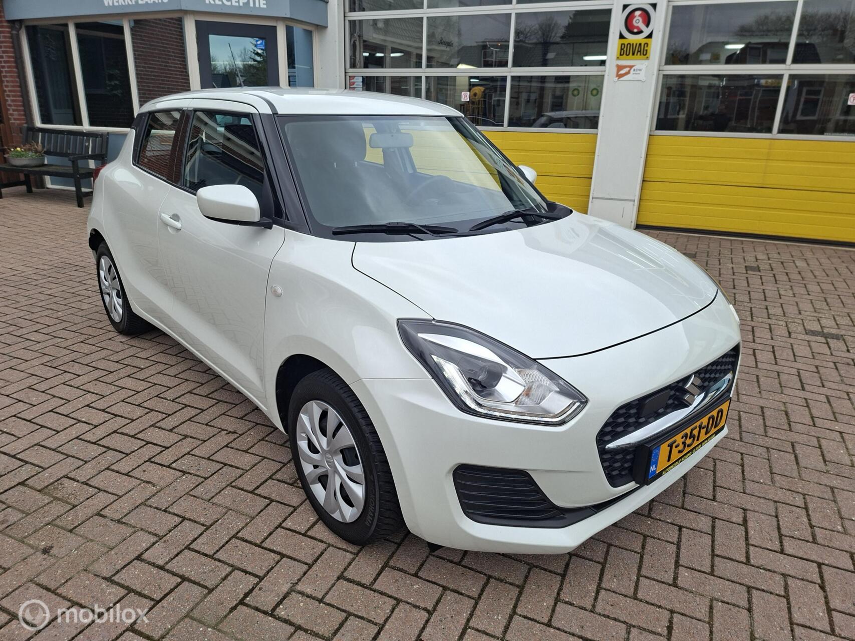 Suzuki Swift 1.2 Comfort Smart Hybrid 2023 - voorkant