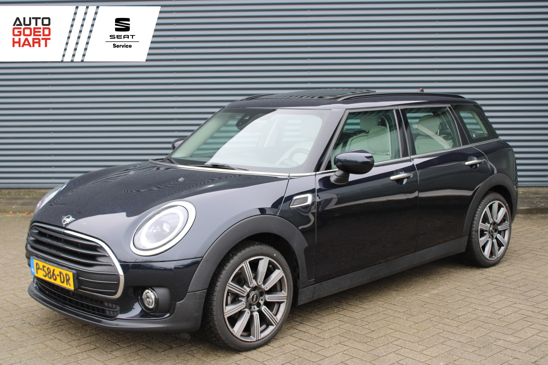 Mini Clubman 1.5 Cooper Navigatie Full-Led Panoramadak Vol-Leder CarPlay 2022 - voorkant