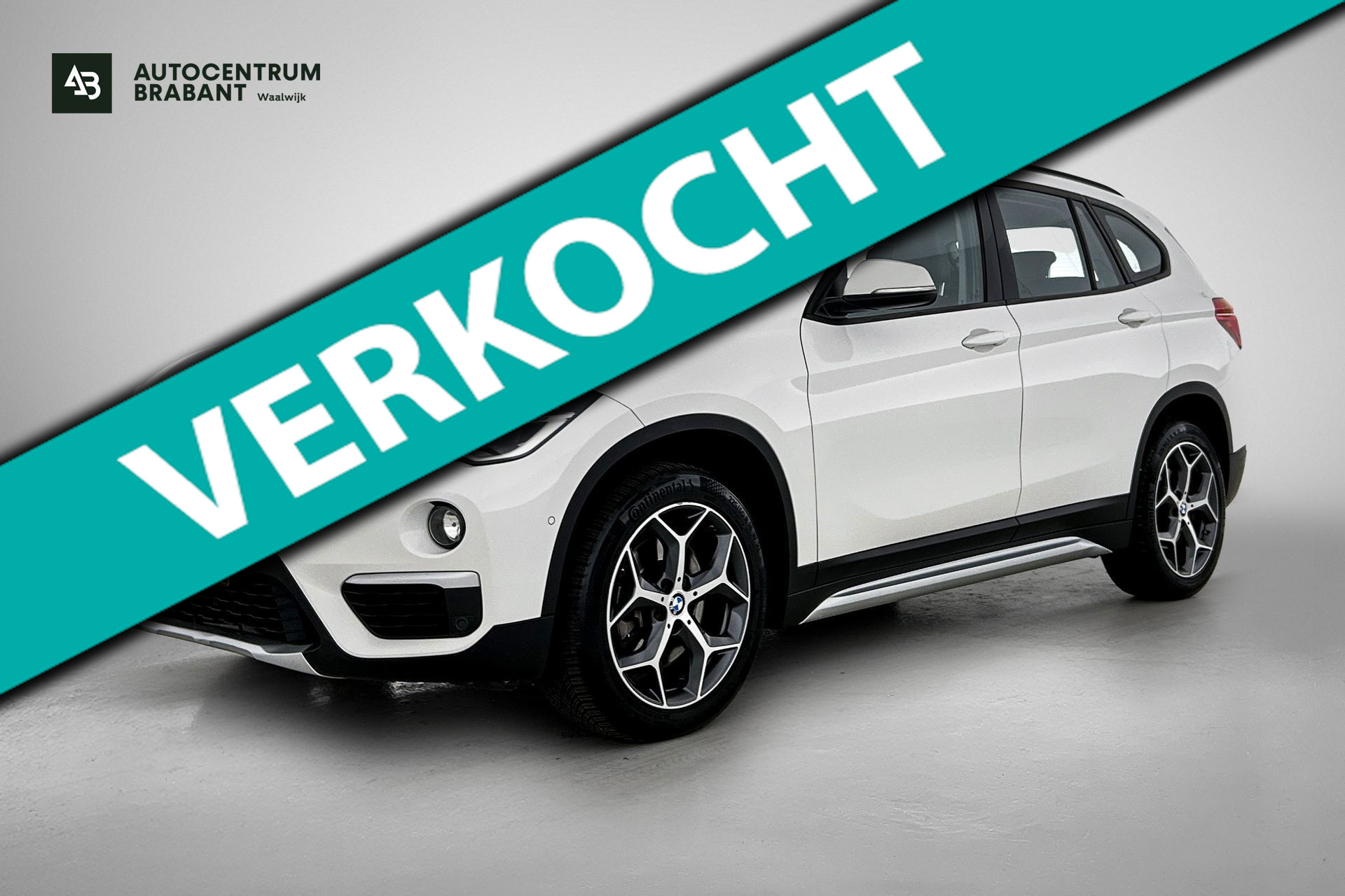 BMW X1 Sdrive20i SDrive20i Executive (NL-auto, Goed OnderH, Navi, Sportstoelen, Led, Climate Con, Parkeersensoren, Etc) 2017 - voorkant