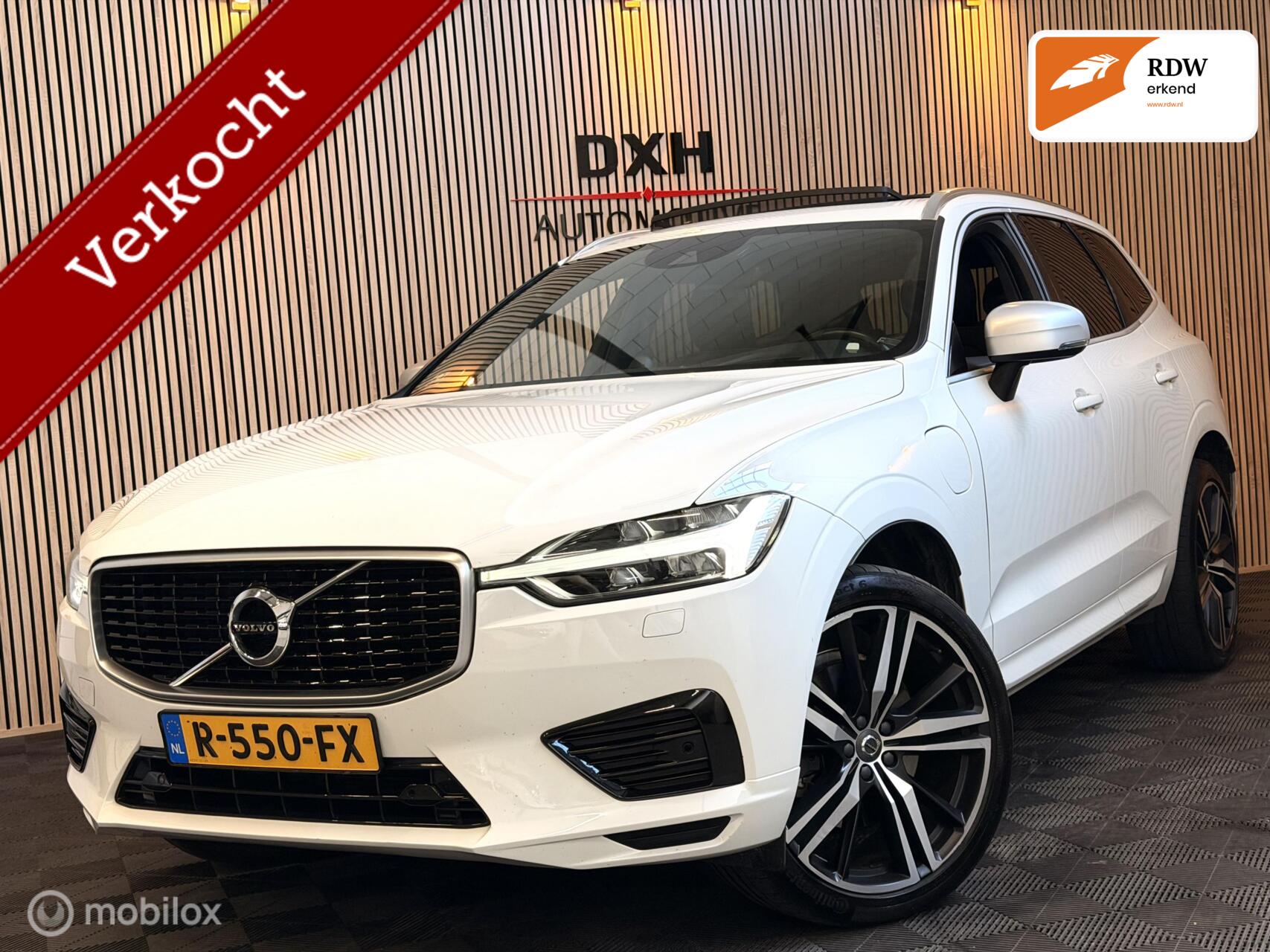 Volvo Xc60 T8 Twin Engine 2.0 T8 TwinEngine AWD R-Design B&W PANO TREKH HUD 2019 - voorkant