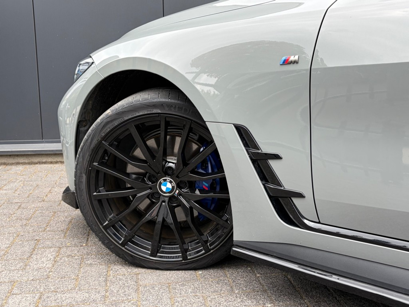 Foto van BMW I4 M50