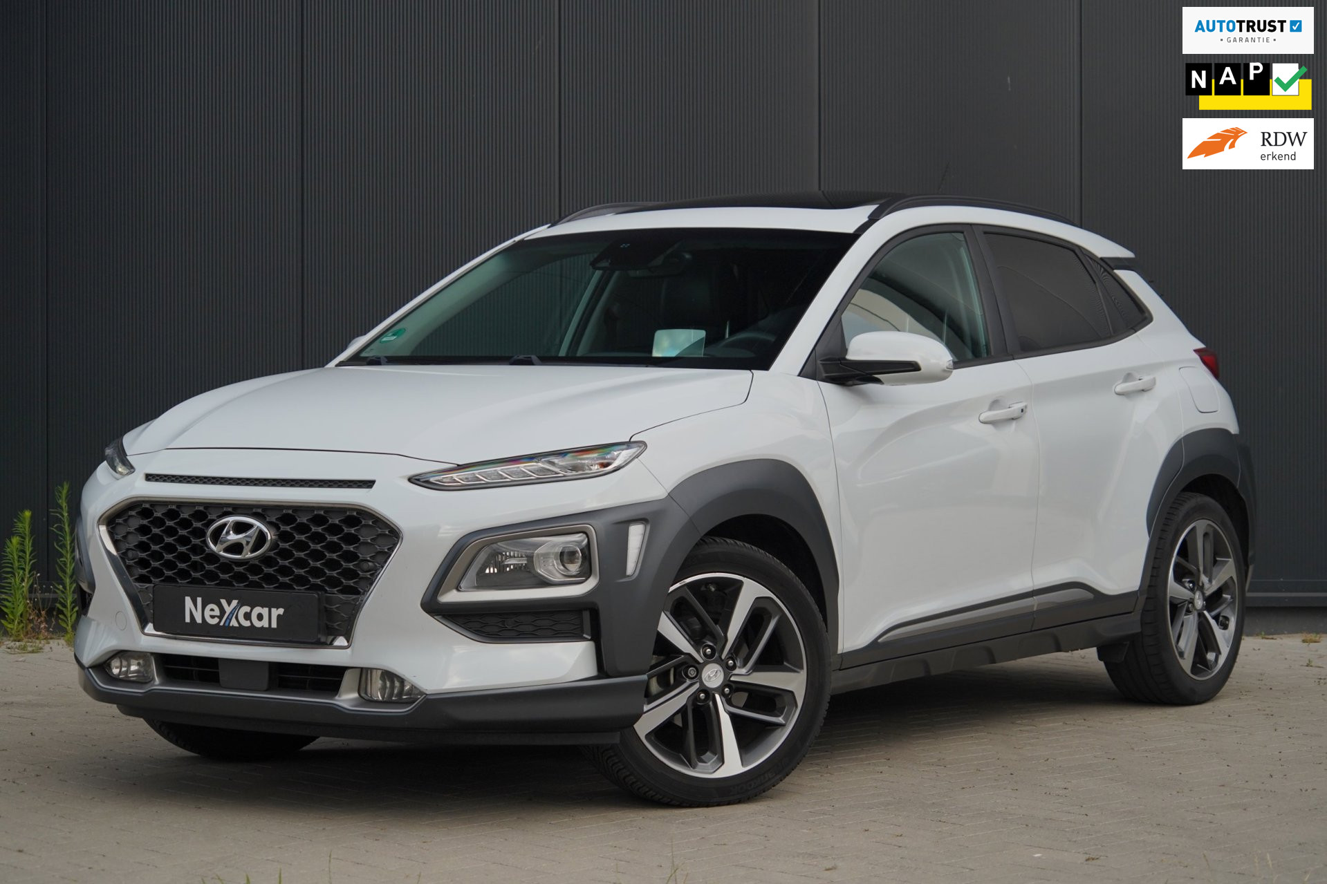 Hyundai Kona 1.0T Premium|PANO|Leer|Trekhaak|HUD|Camera|Carplay| 2018 - voorkant
