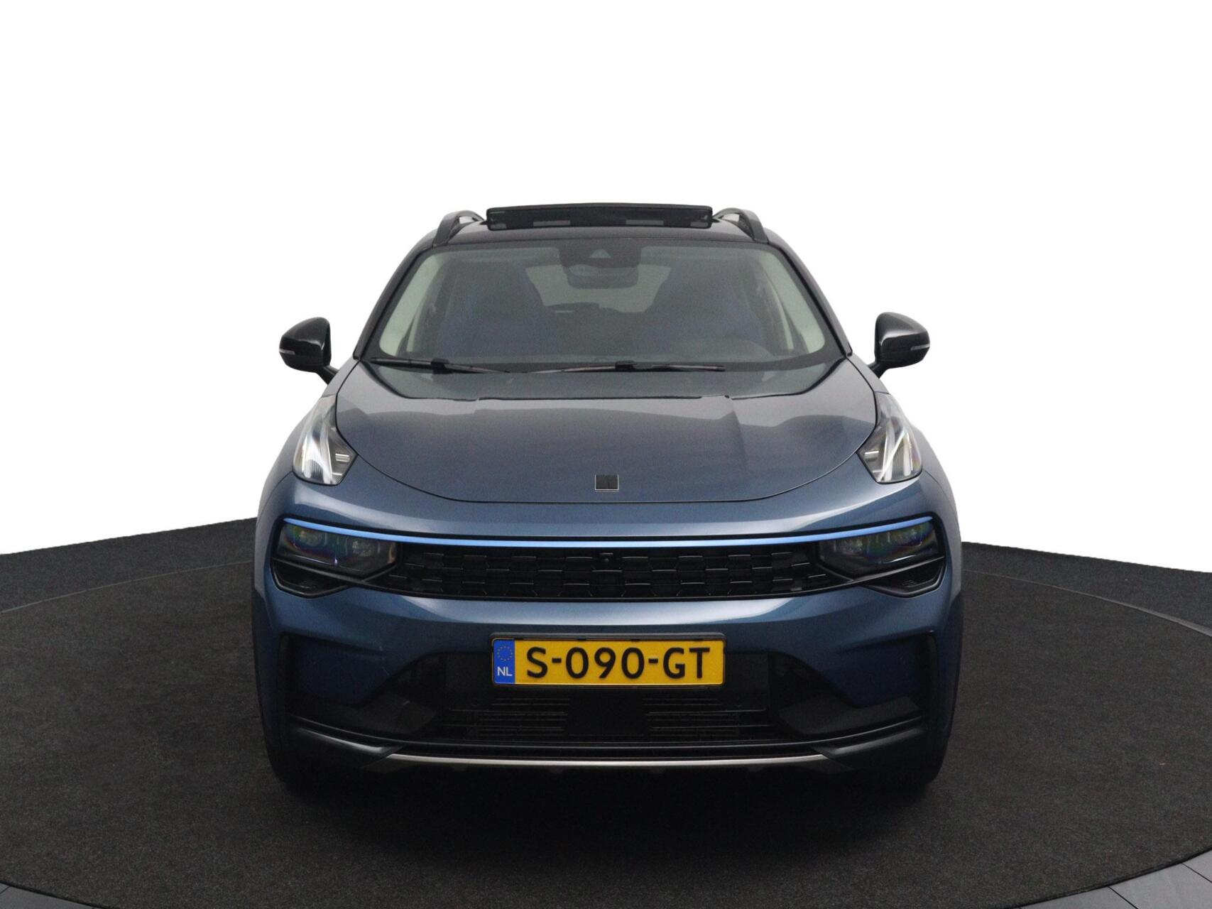 Foto van Lynk&co LYNK & Co 01