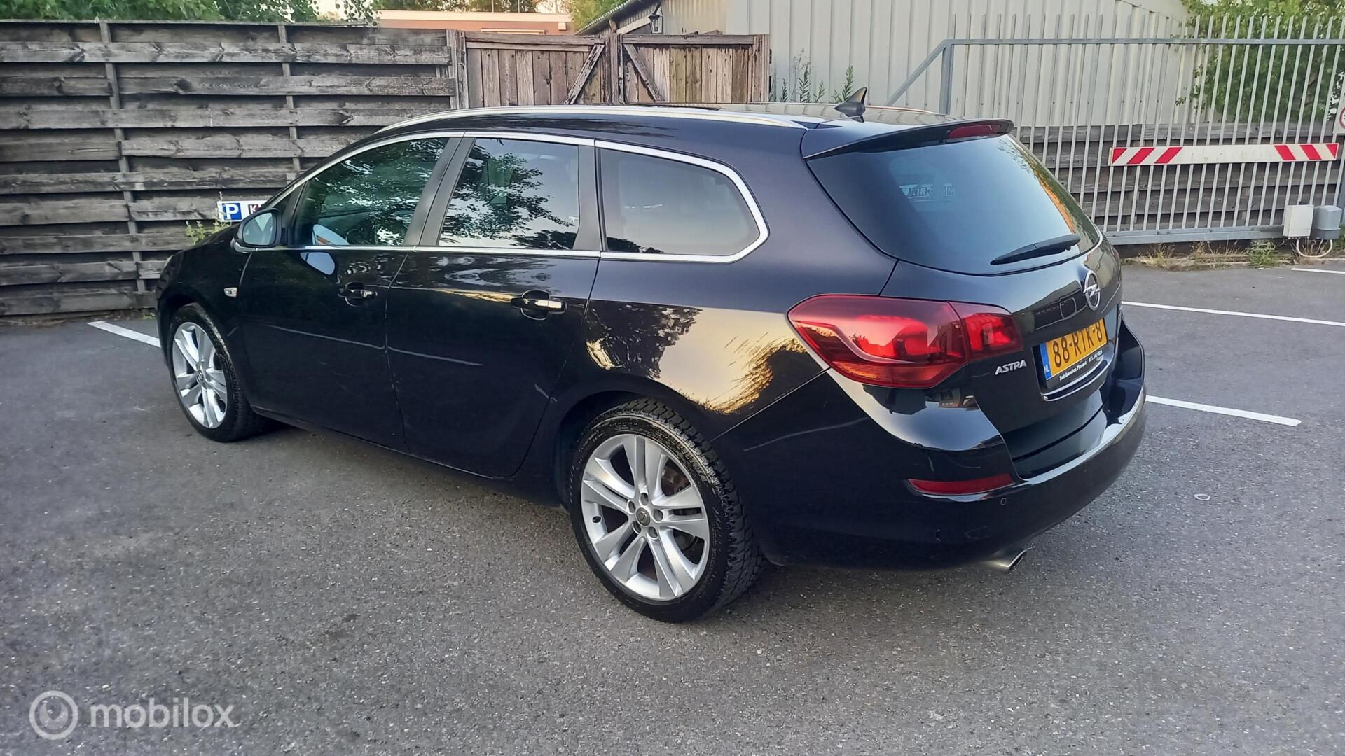 Foto van Opel Astra Sports Tourer