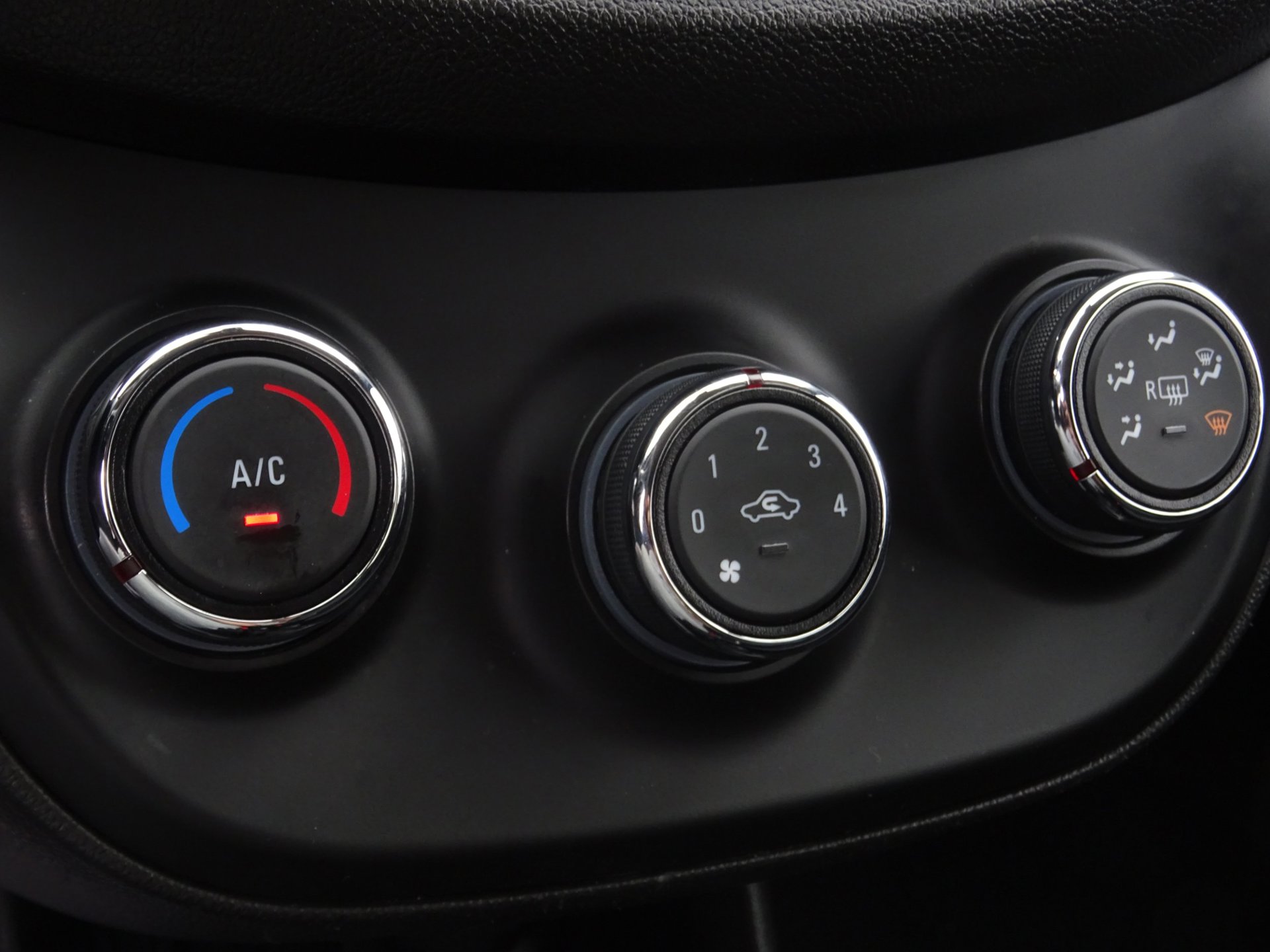 Foto van Opel Karl Rocks