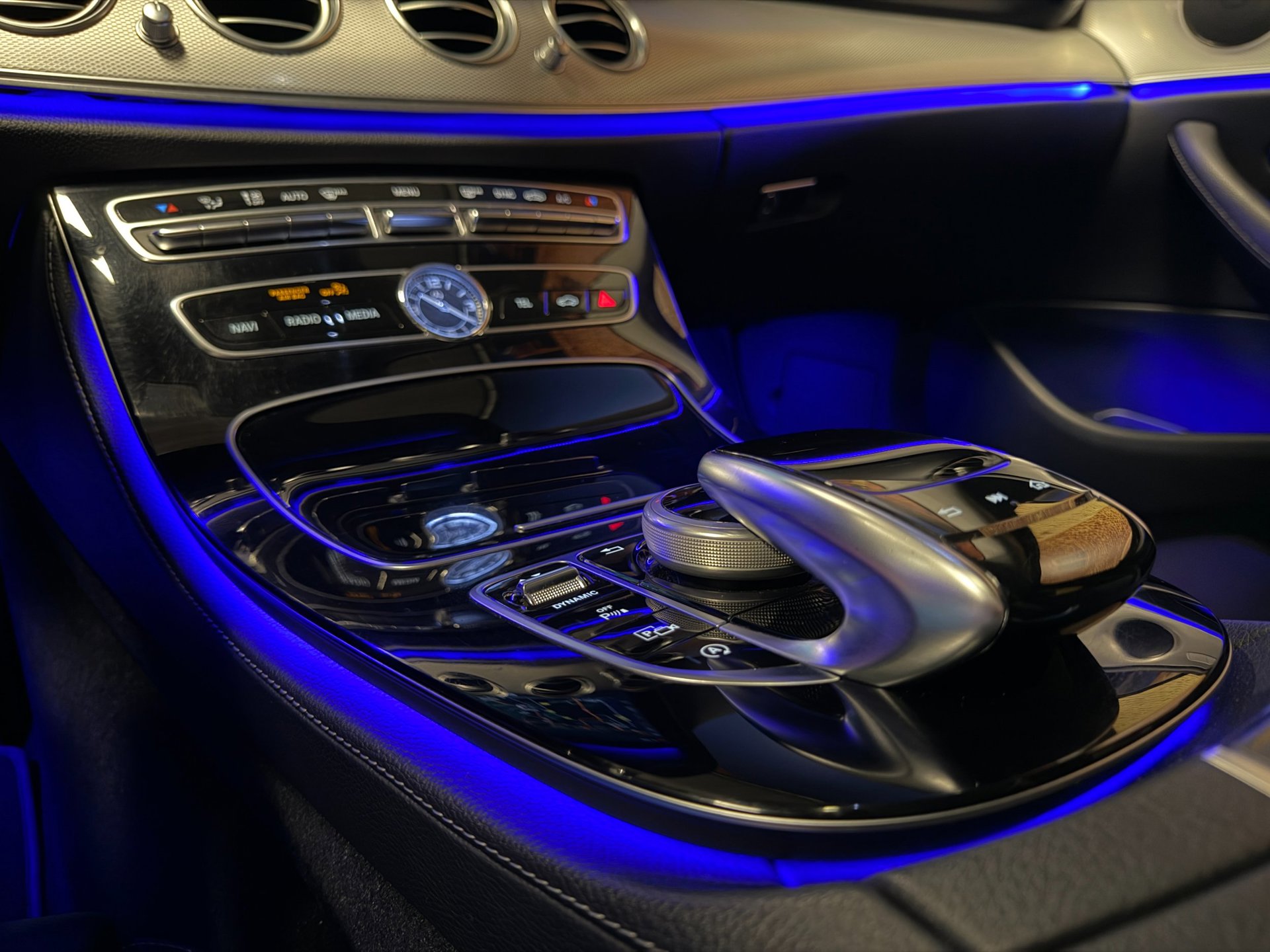 Foto van Mercedes-Benz E 220 D