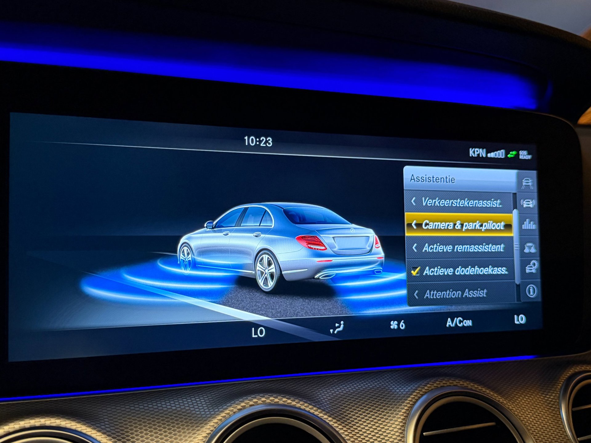 Foto van Mercedes-Benz E 220 D