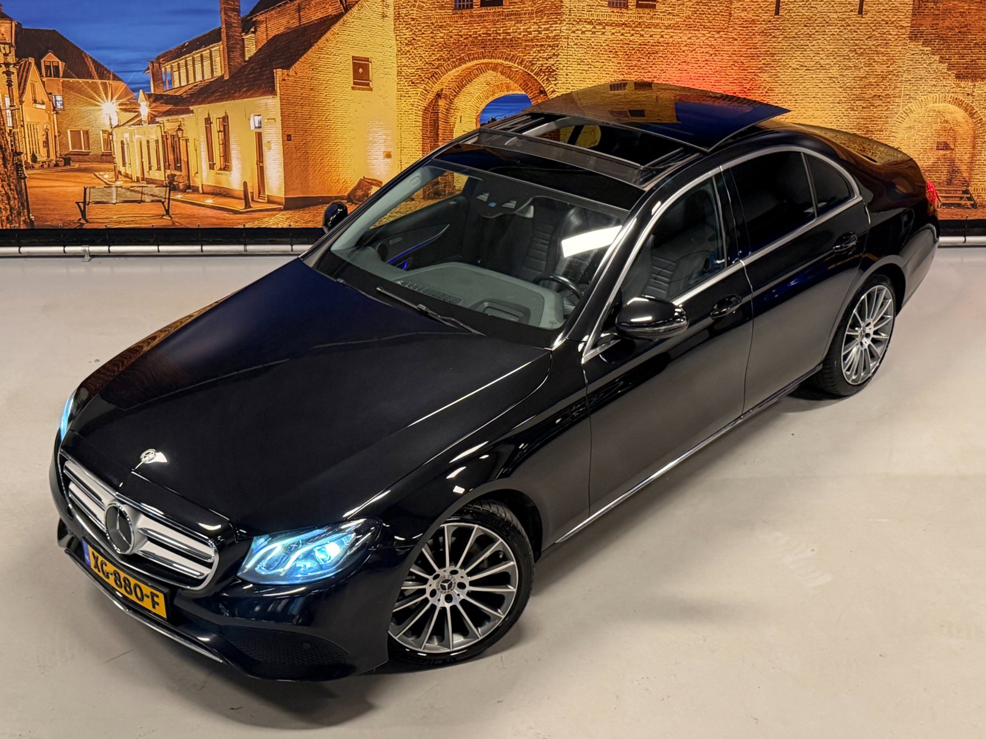 Foto van Mercedes-Benz E 220 D