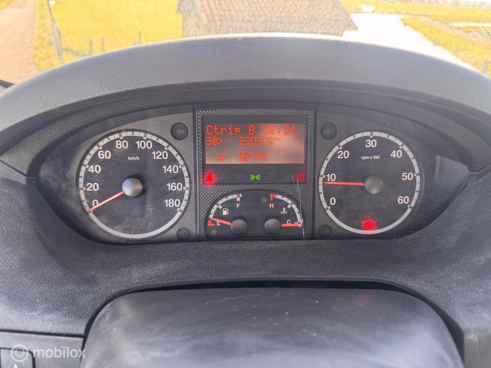 Foto van Peugeot Peugeot Boxer