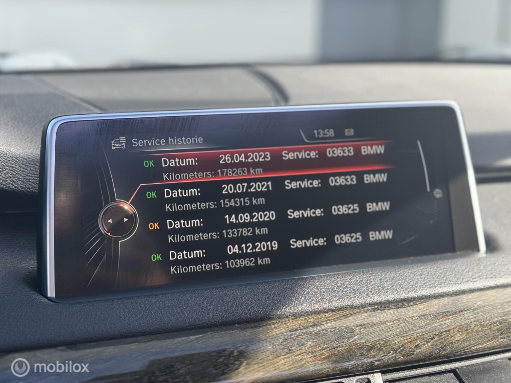 Foto van BMW X5 M50d