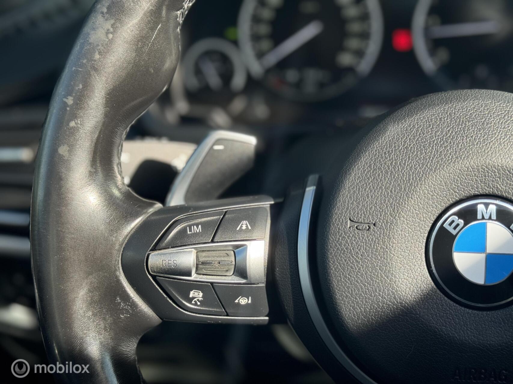 Foto van BMW X5 M50d
