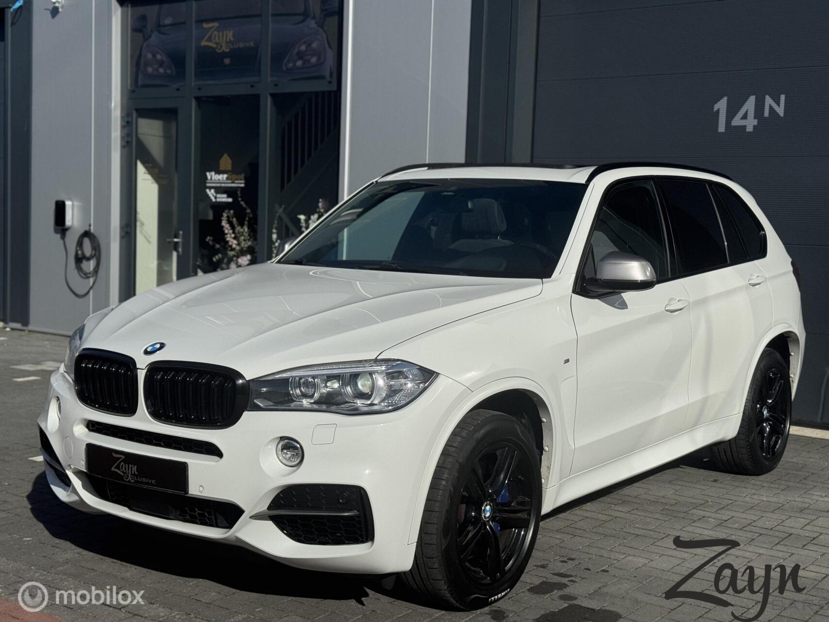 BMW X5 M50d M50D | Grijs kenteken | Pano | HUD | Memory | H&K | 2015 - voorkant