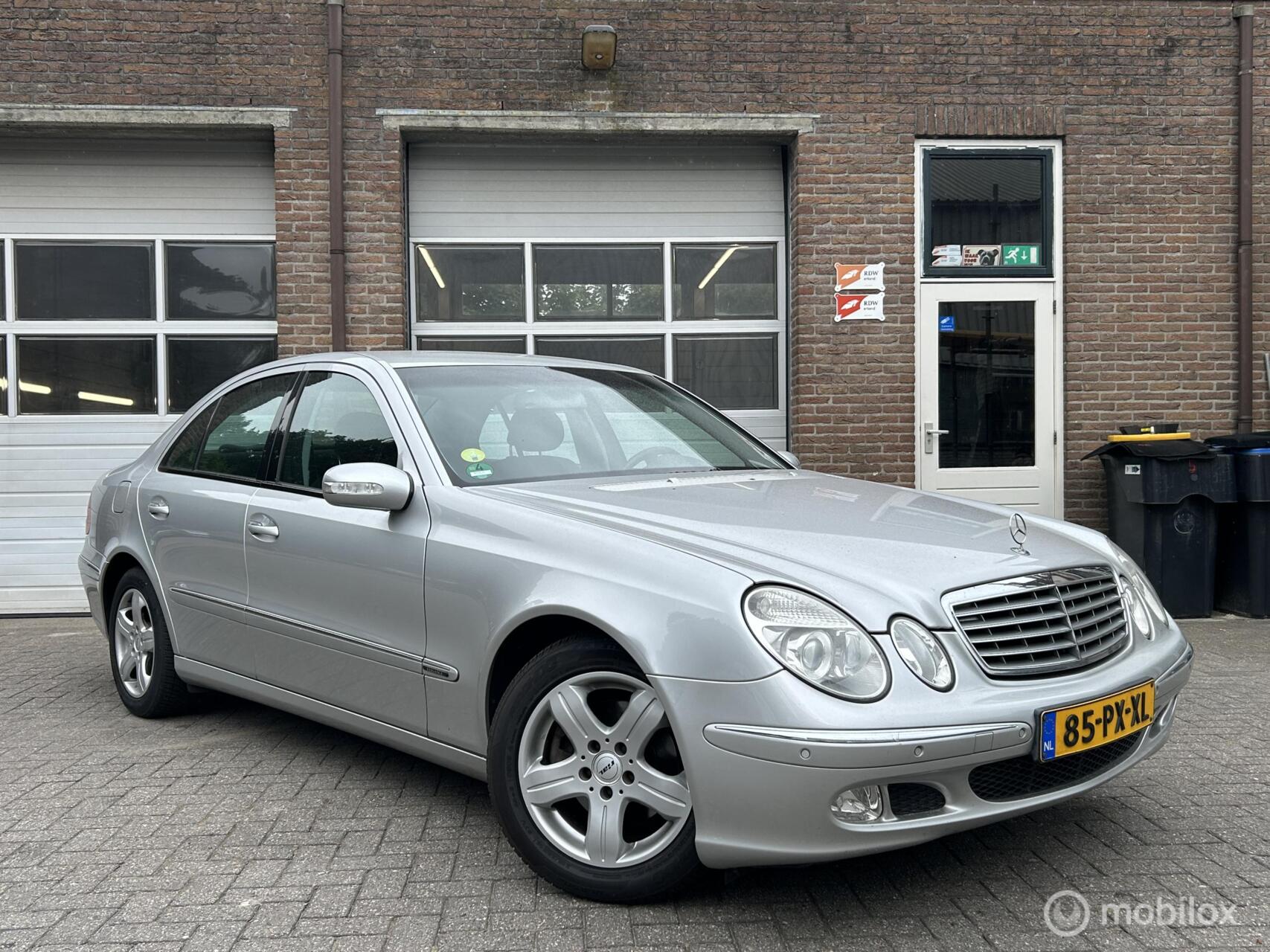 Mercedes-Benz E 200 Kompressor 200 K. Elegance | Nette auto! | BTW auto 2005 - voorkant