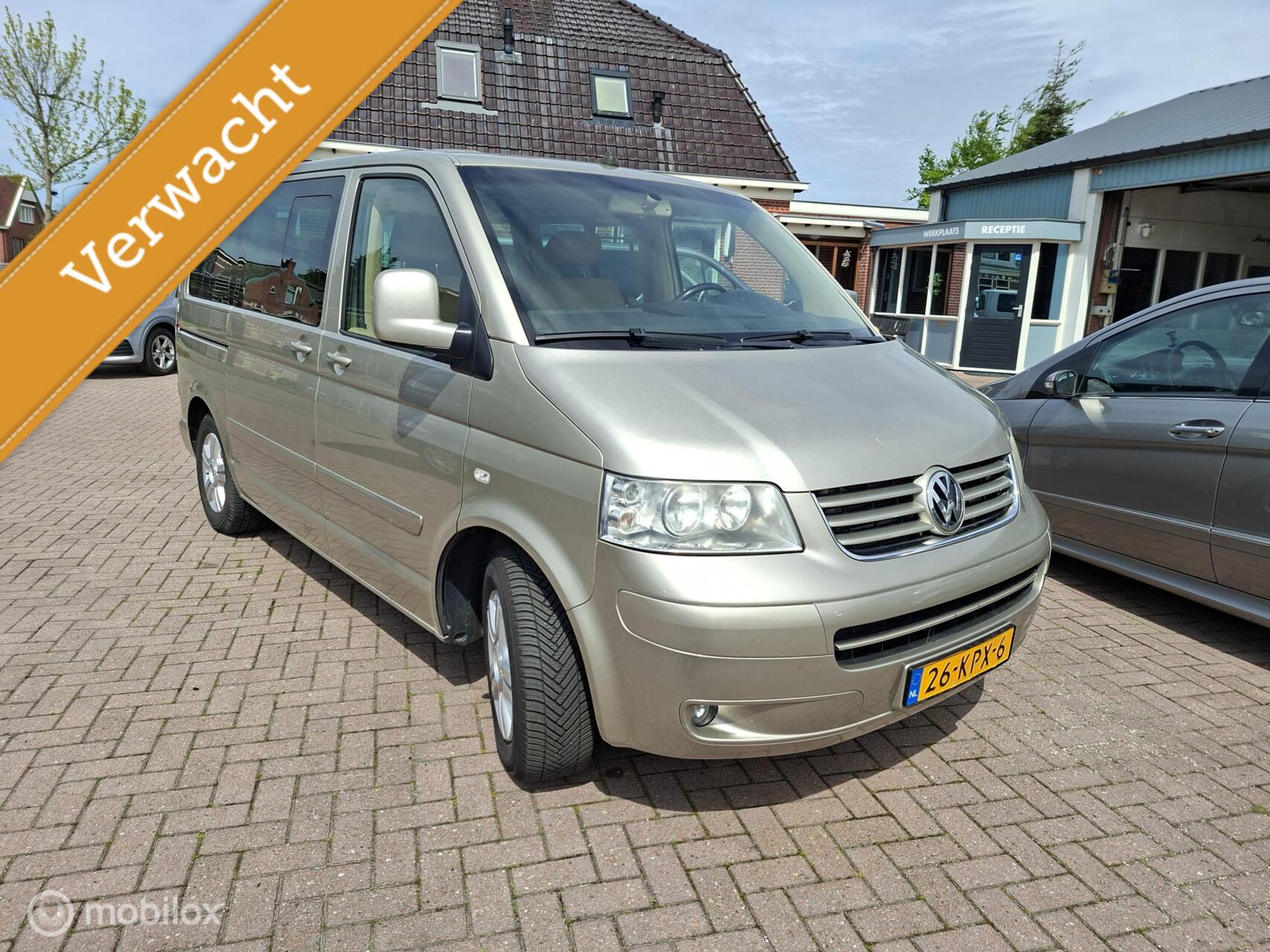 Volkswagen Multivan 2.5 TDI Comfortline 2004 - voorkant
