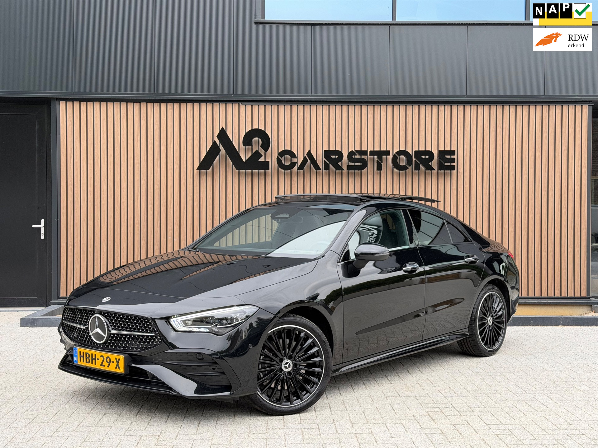 Mercedes-Benz Cla 250 E 250 e Star Edition AMG Line PANORAMA NAP NIEUWSTAAT! 2025 - voorkant
