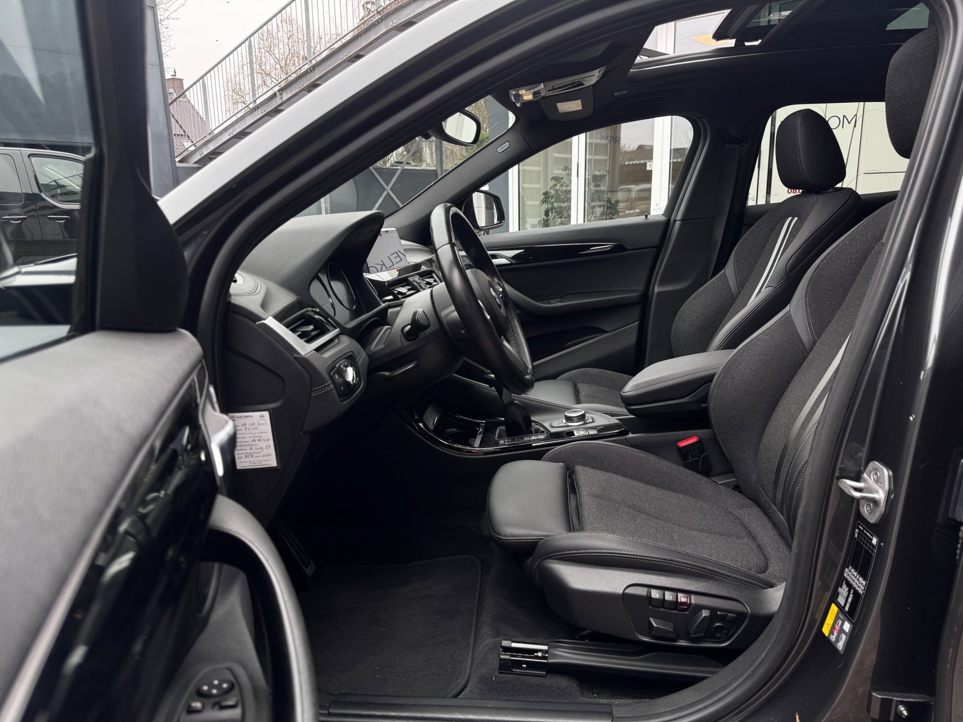 Foto van BMW X2 Xdrive25e