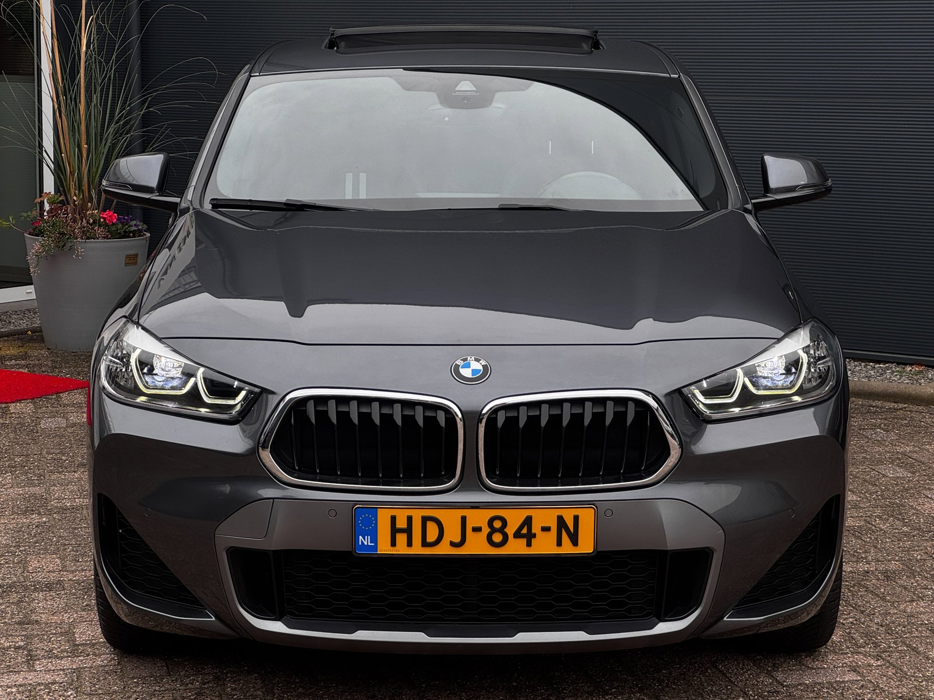 Foto van BMW X2 Xdrive25e