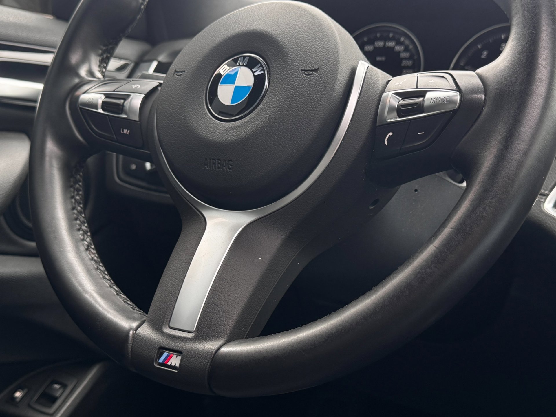 Foto van BMW X2 Xdrive25e