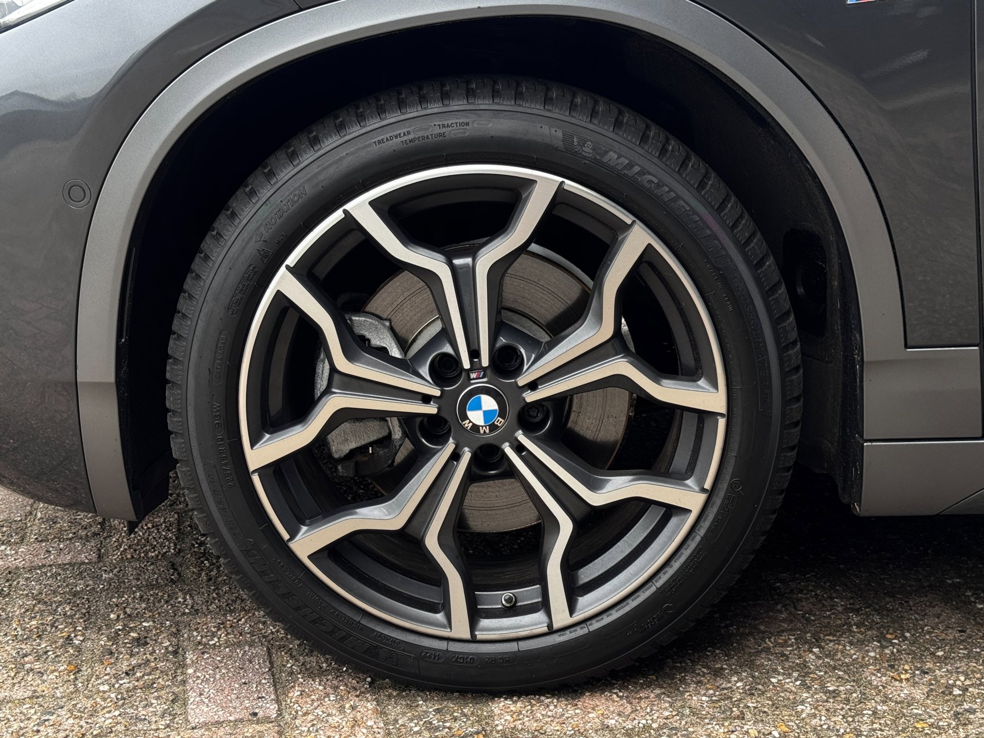 Foto van BMW X2 Xdrive25e
