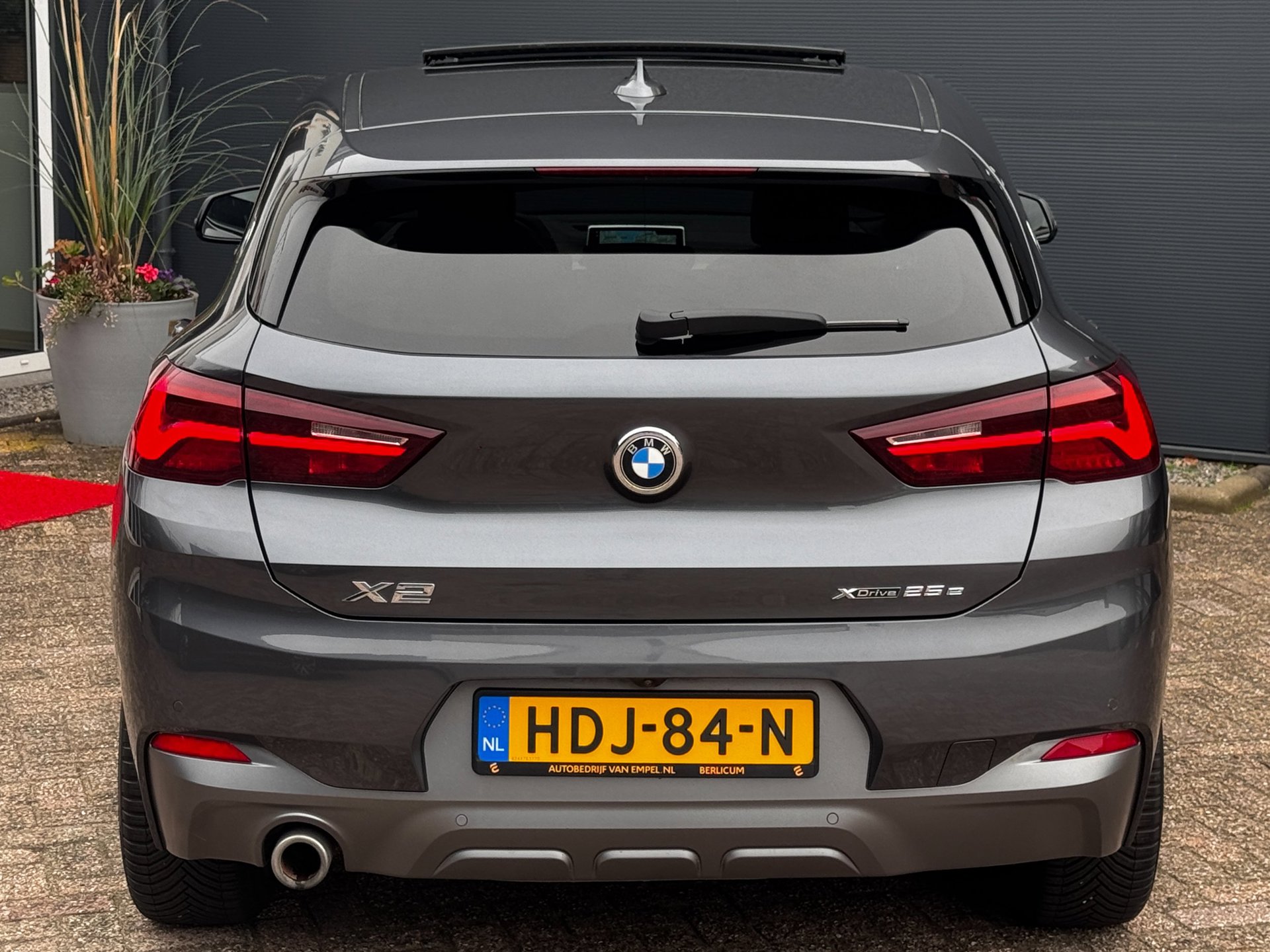 Foto van BMW X2 Xdrive25e