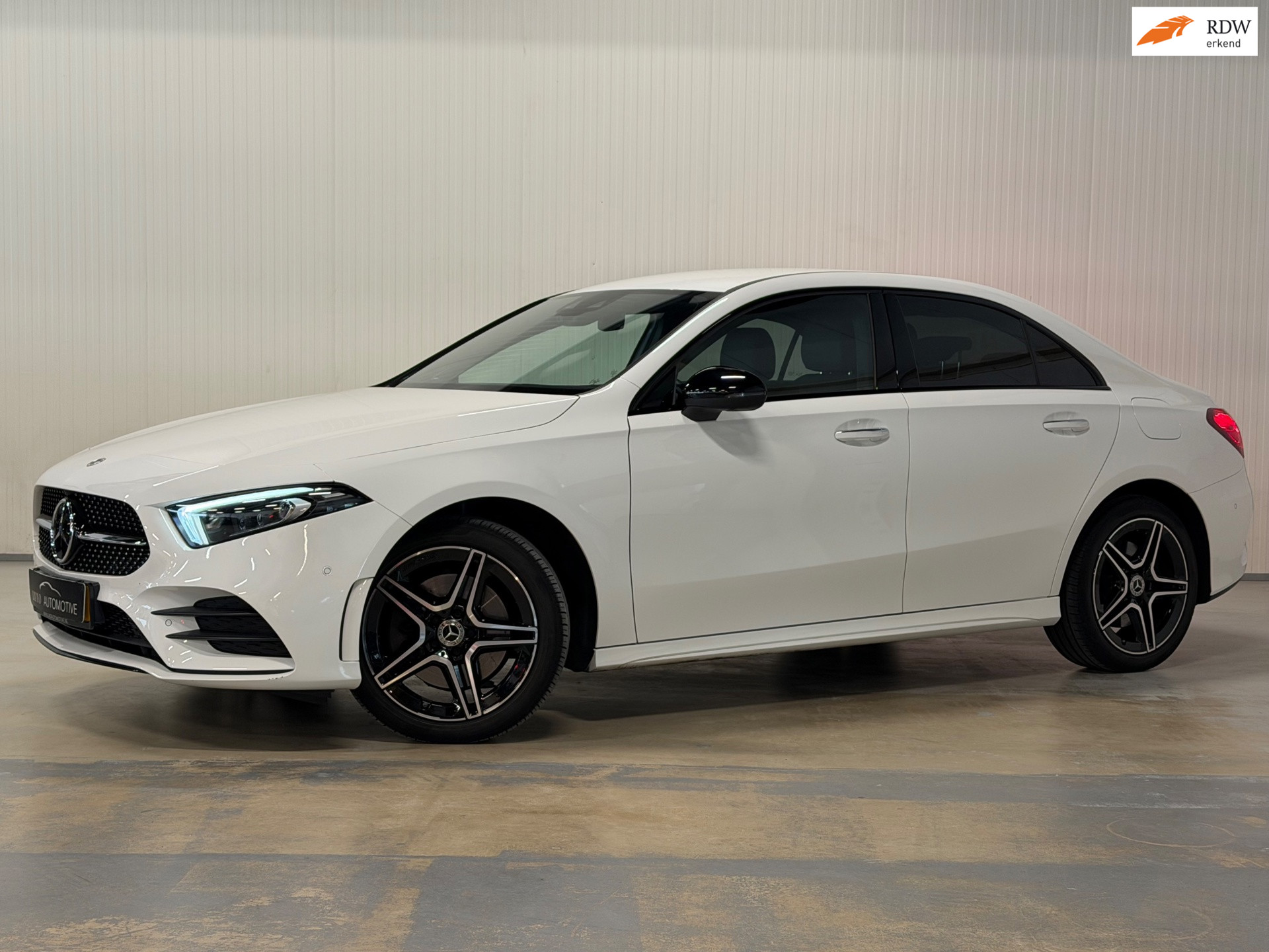 Mercedes-Benz A-klasse 250 e Bns Sol. AMG 2021 - voorkant