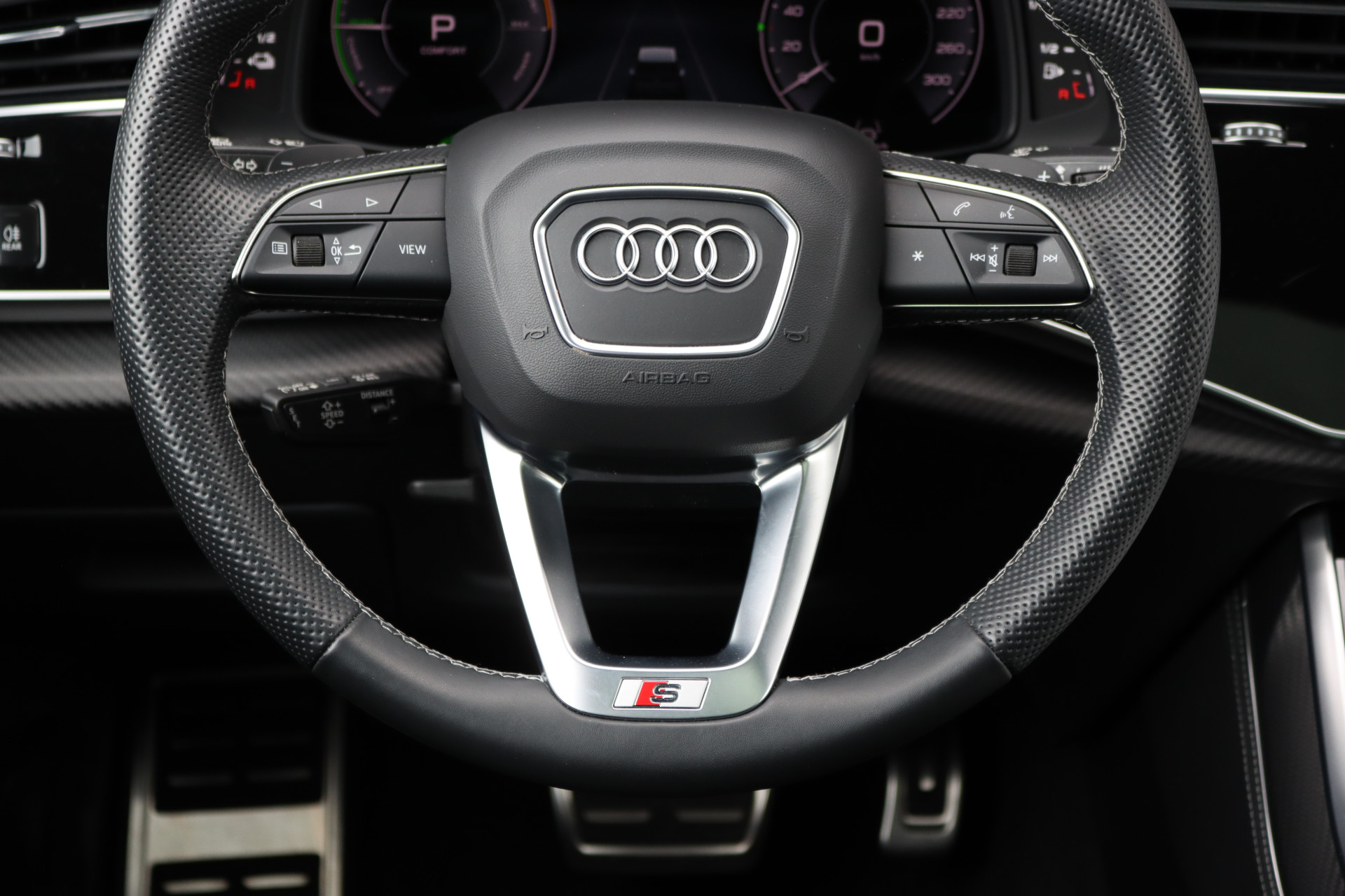 Foto van Audi Q8 55 TFSI E