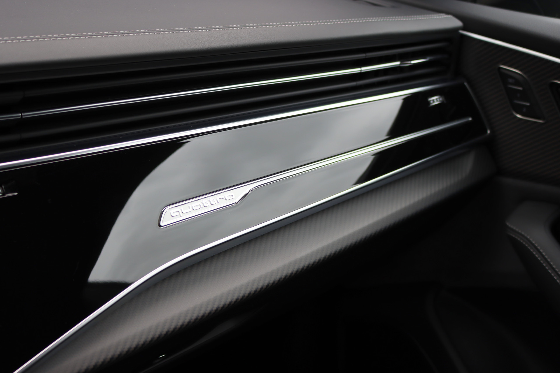 Foto van Audi Q8 55 TFSI E