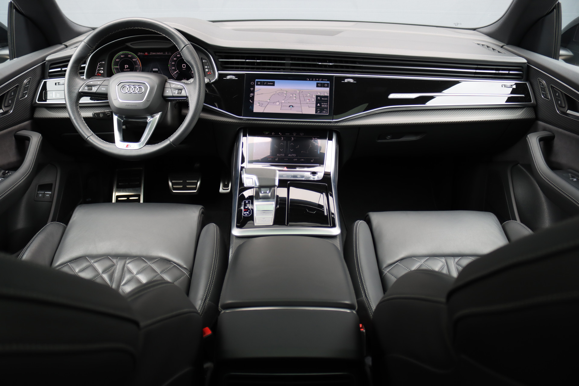 Foto van Audi Q8 55 TFSI E