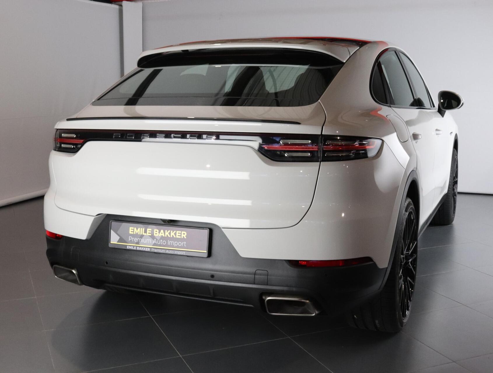 Foto van Porsche Cayenne E-hybrid