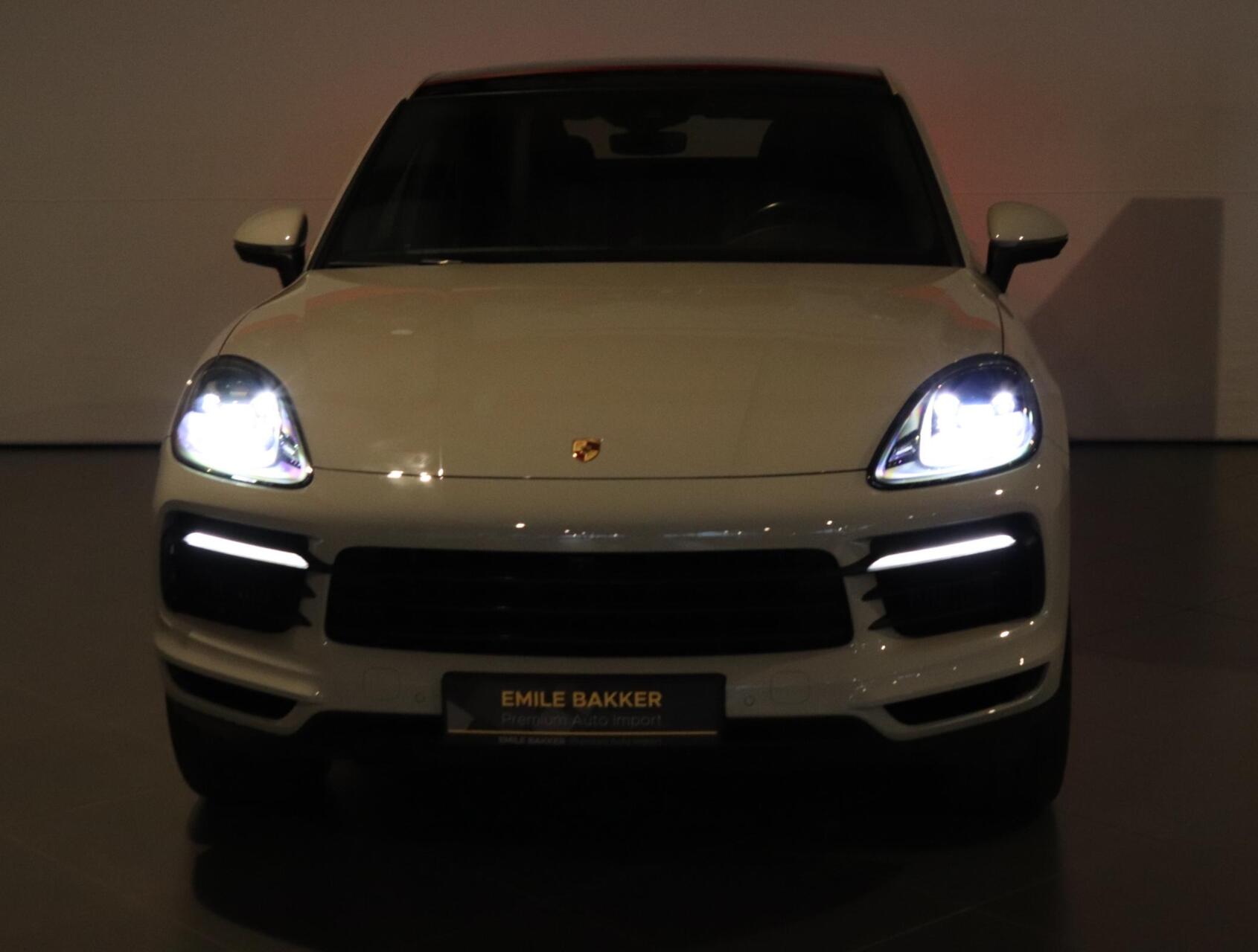 Foto van Porsche Cayenne E-hybrid
