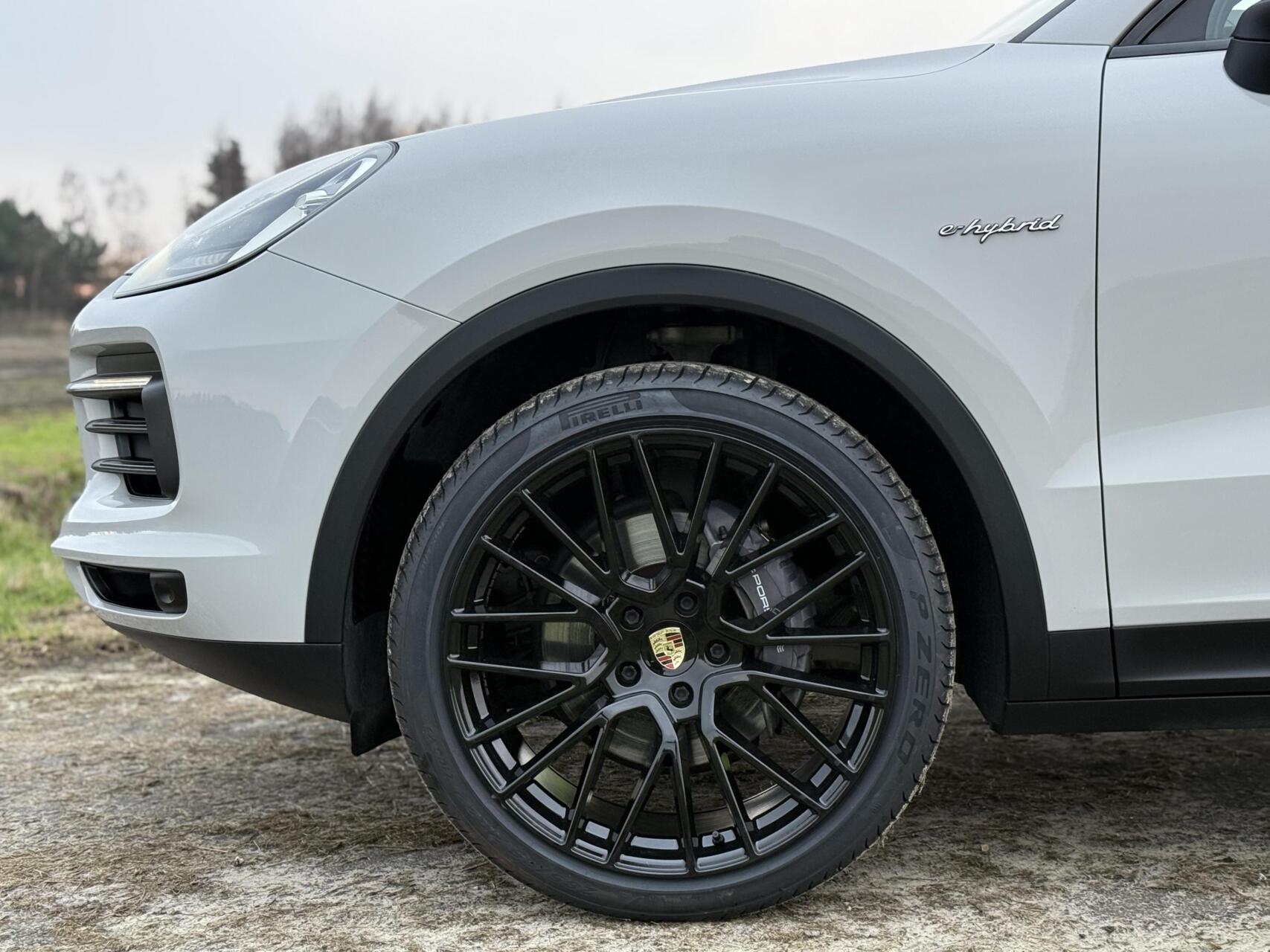 Foto van Porsche Cayenne E-hybrid