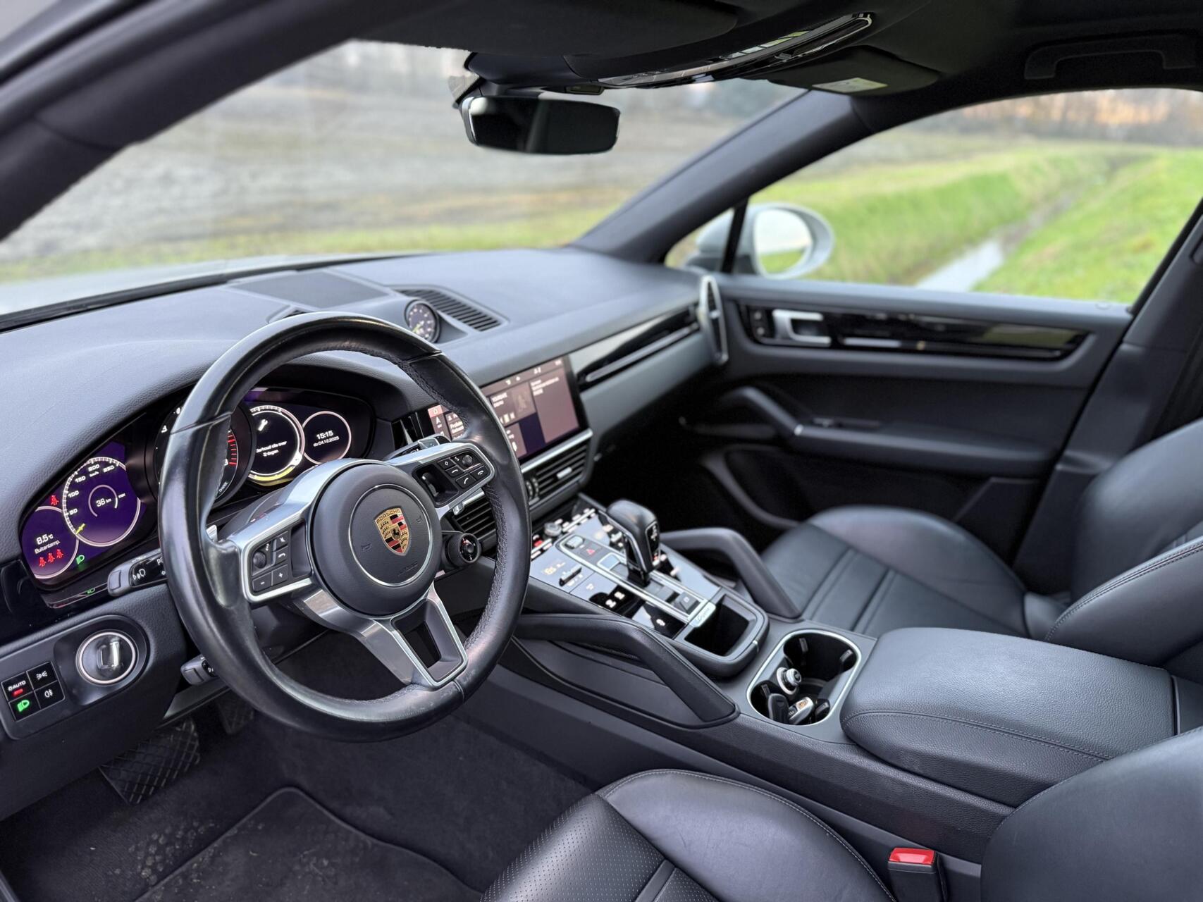 Foto van Porsche Cayenne E-hybrid